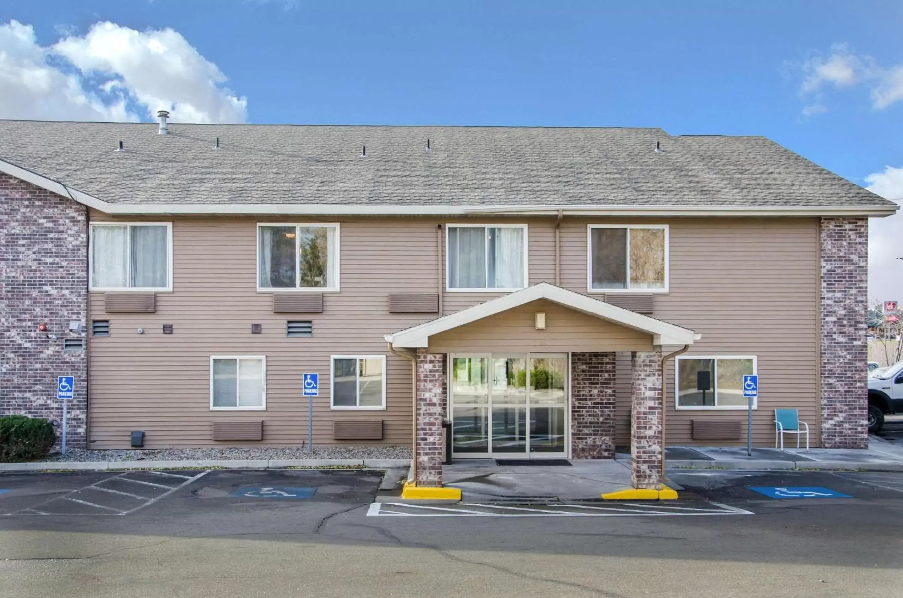 Property Building in Comfort Inn Idaho Falls