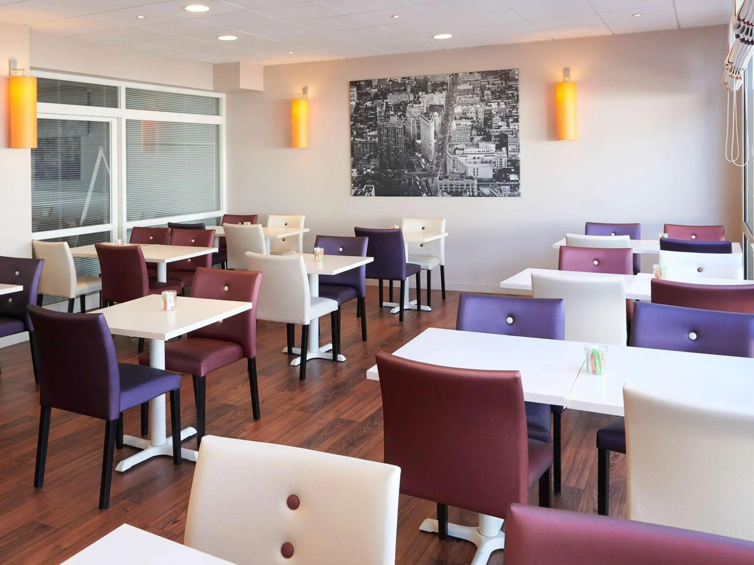 Restaurant/Places to Eat in ibis Cholet