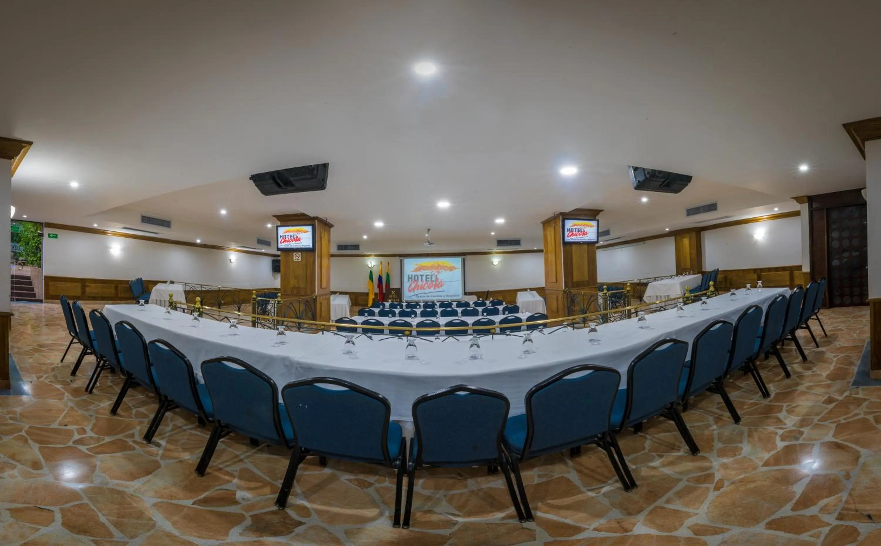 Business facilities in Hotel Chicala