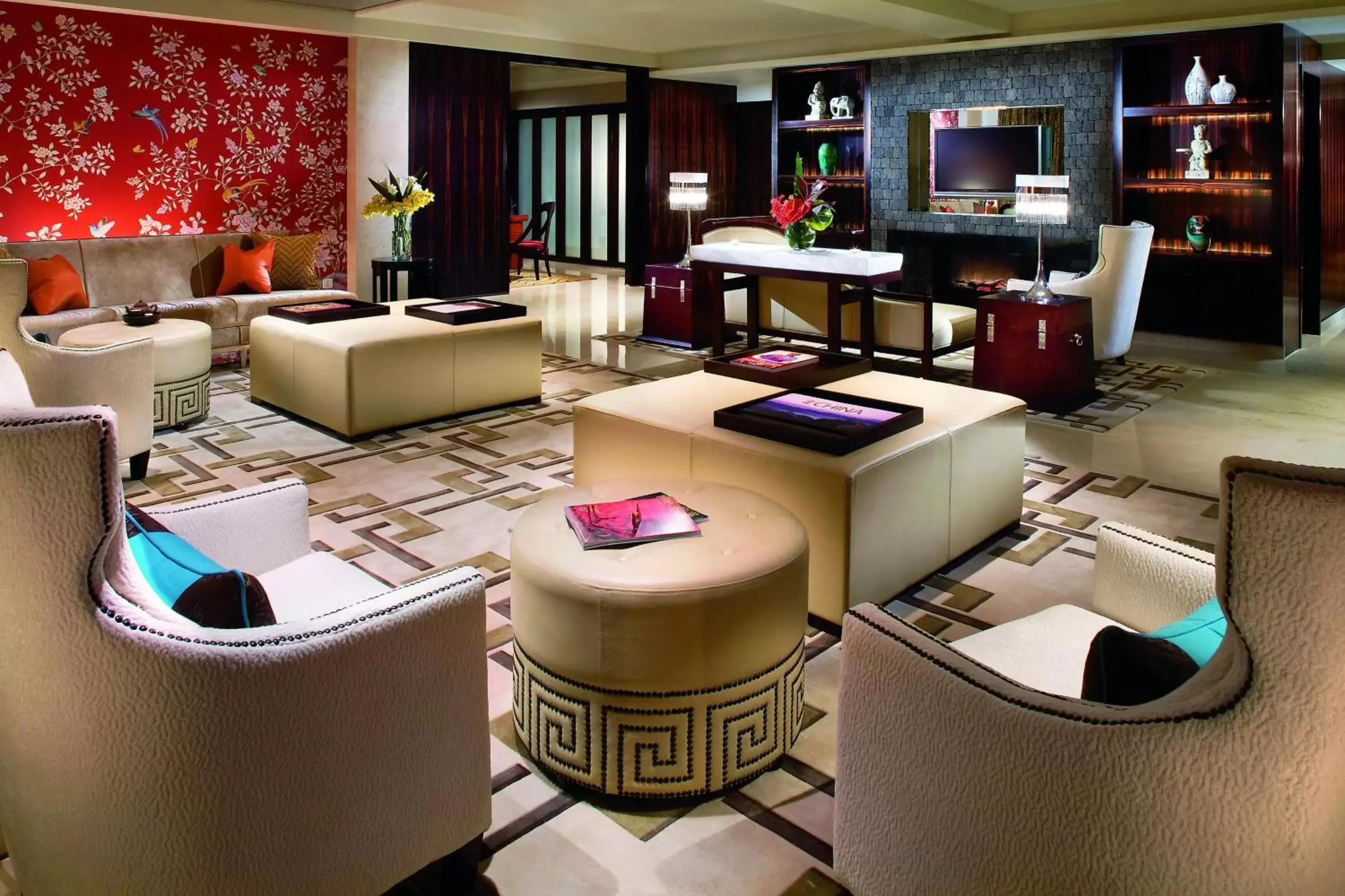 Photo of the whole room, Lounge/Bar in The Portman Ritz-Carlton Shanghai