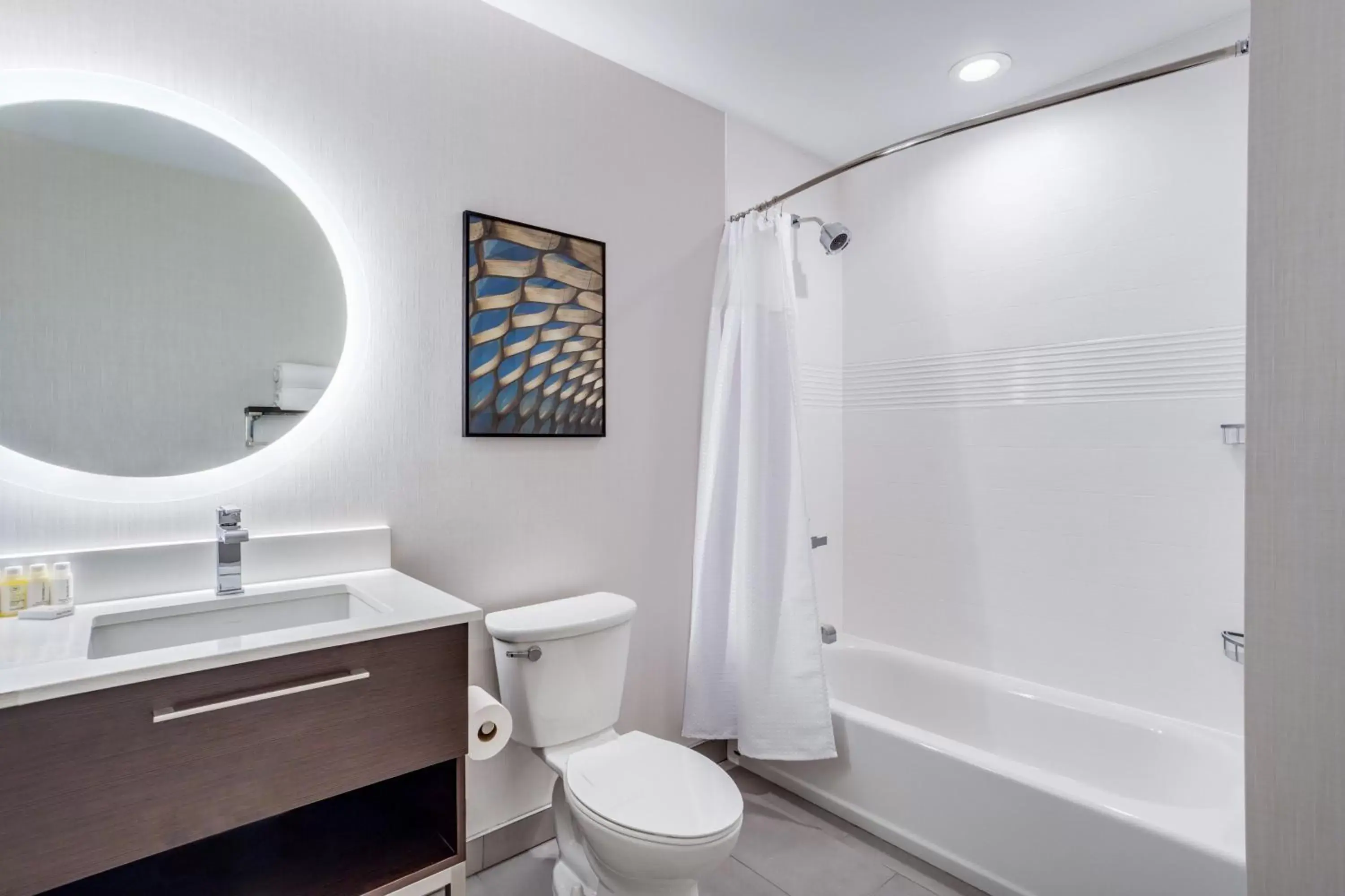 Photo of the whole room, Bathroom in TownePlace Suites by Marriott Chicago Waukegan Gurnee