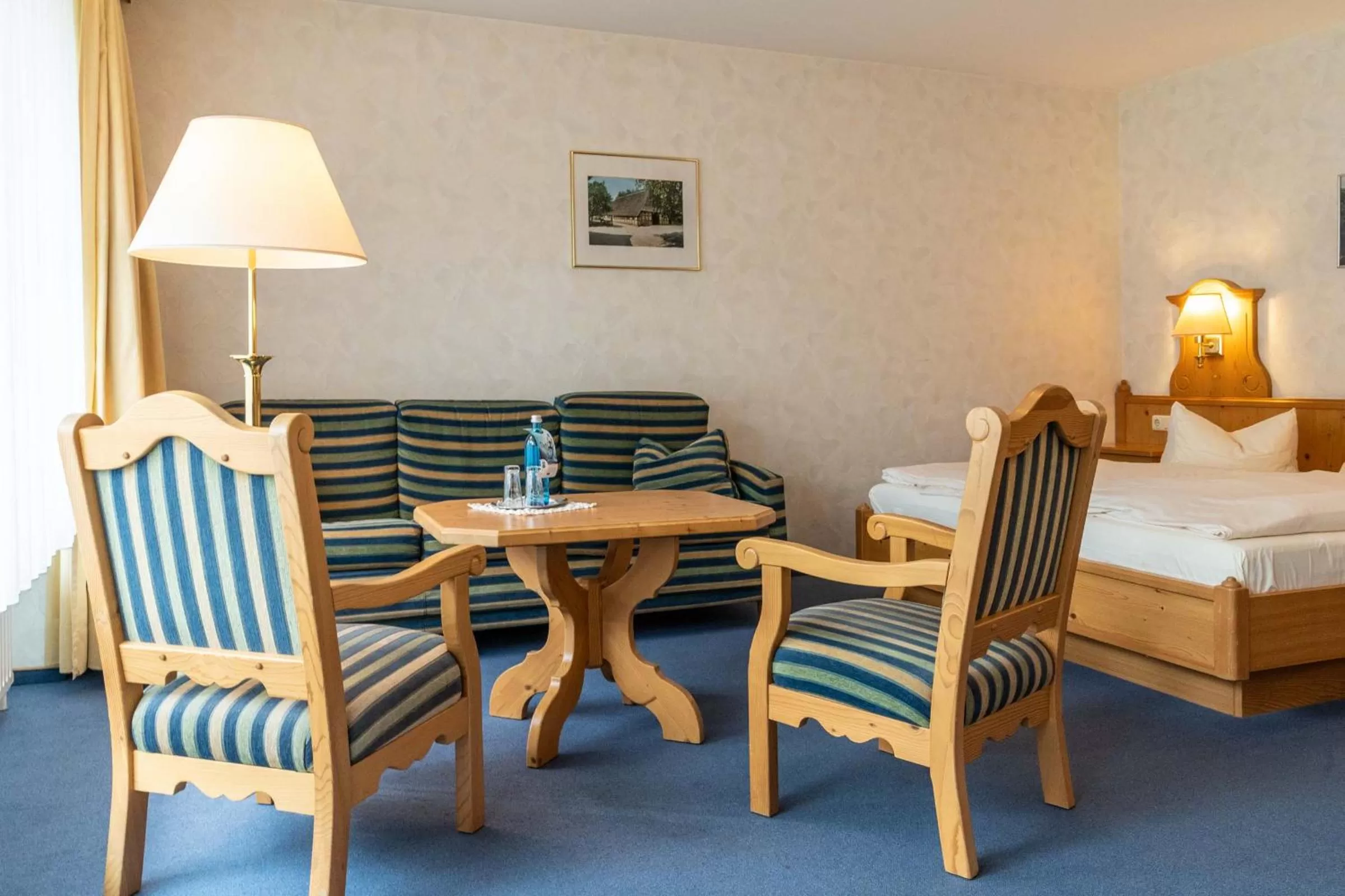 Photo of the whole room, Bed in Frommanns Landhotel