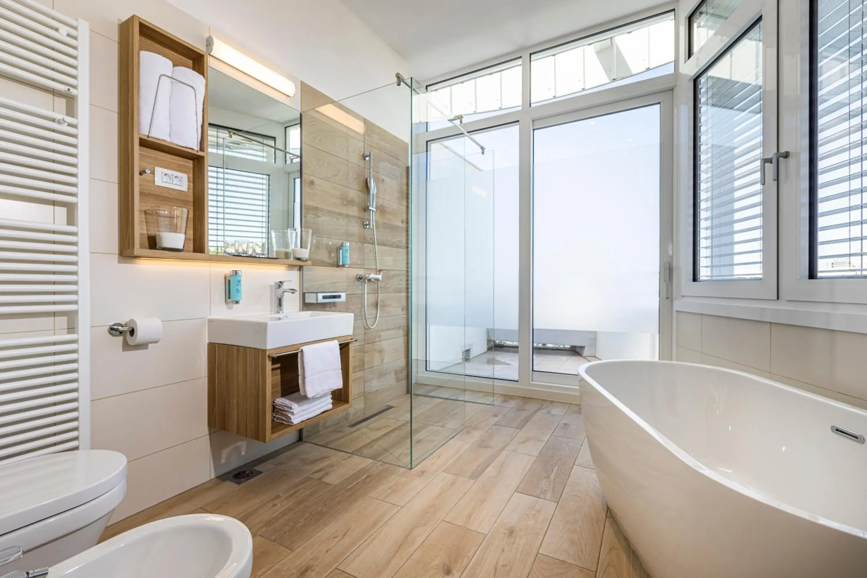 Shower, Bathroom in Hotel Histrion