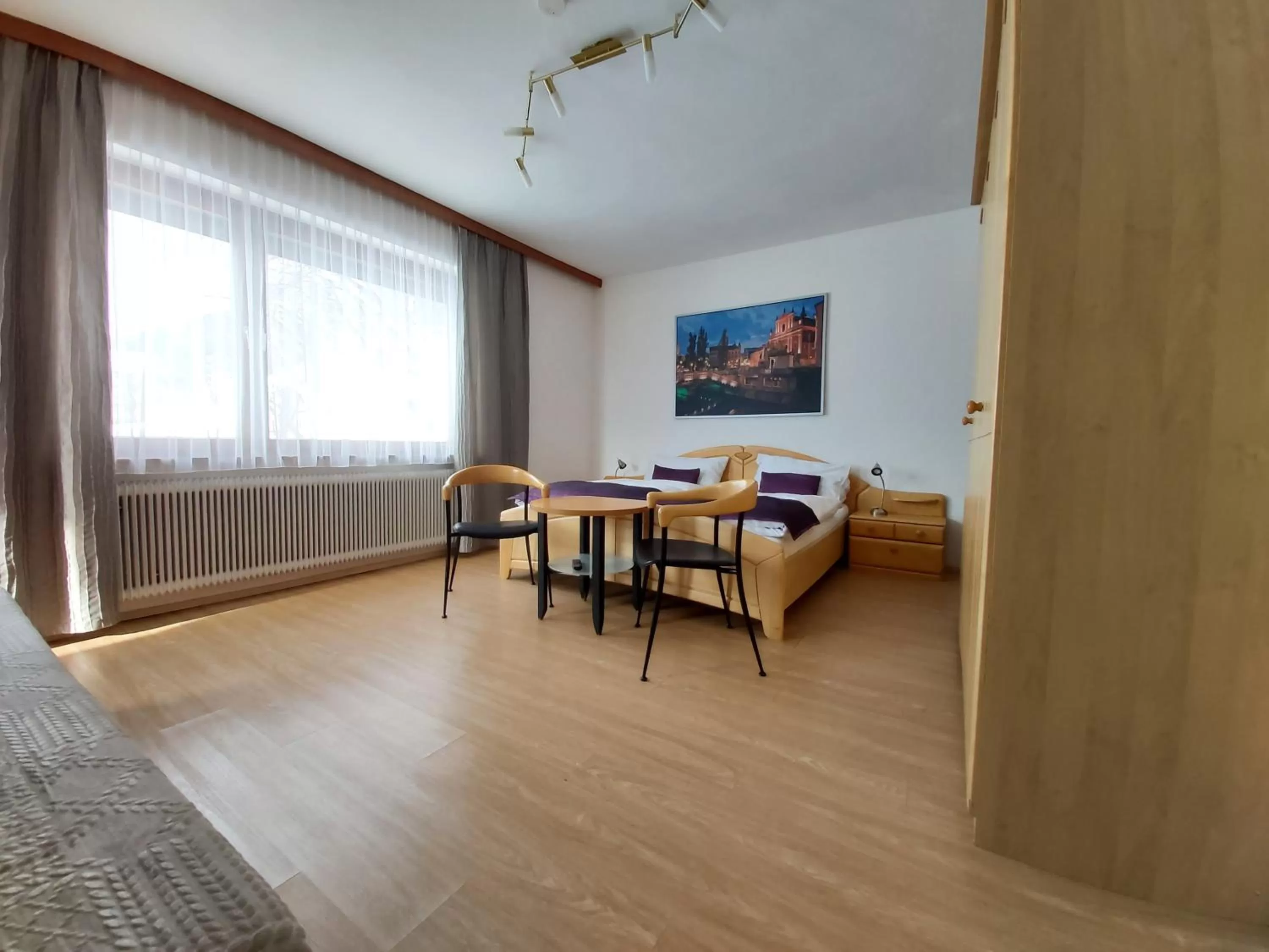 Photo of the whole room in B&B Pension Karlsdorfer Hof