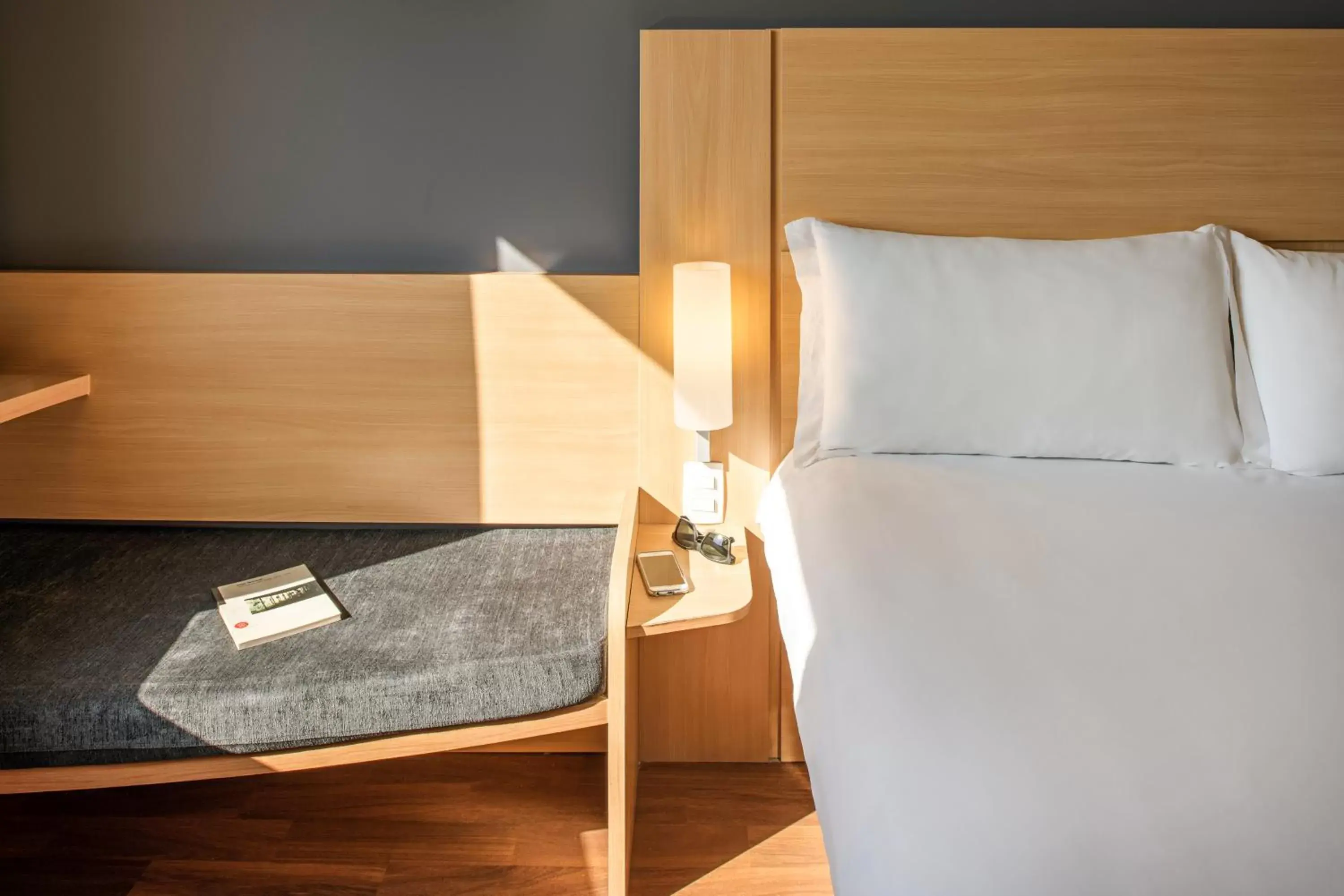 Bedroom, Bed in ibis Sisteron