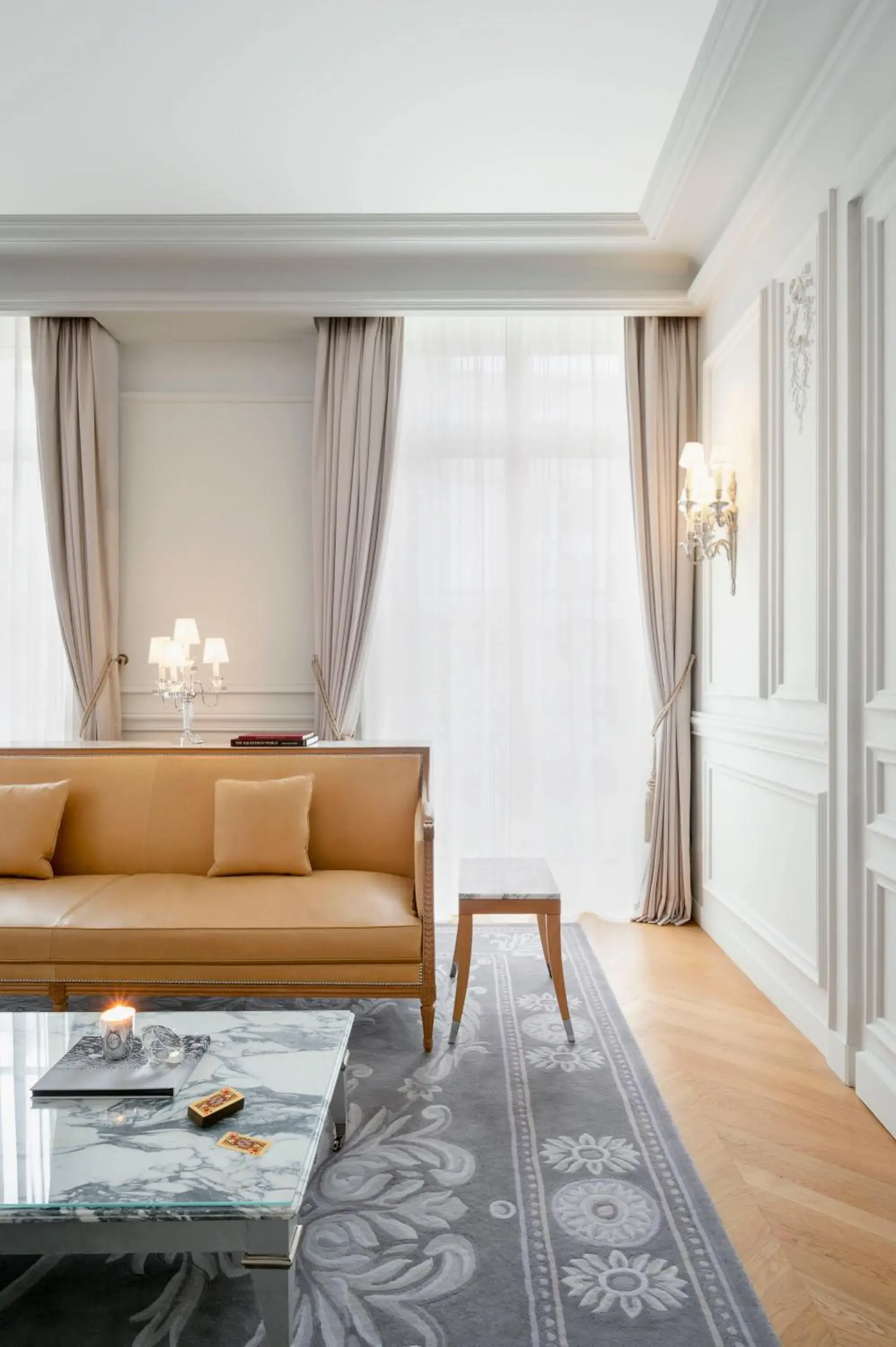 Living room, Seating Area in Le Royal Monceau Hotel Raffles Paris
