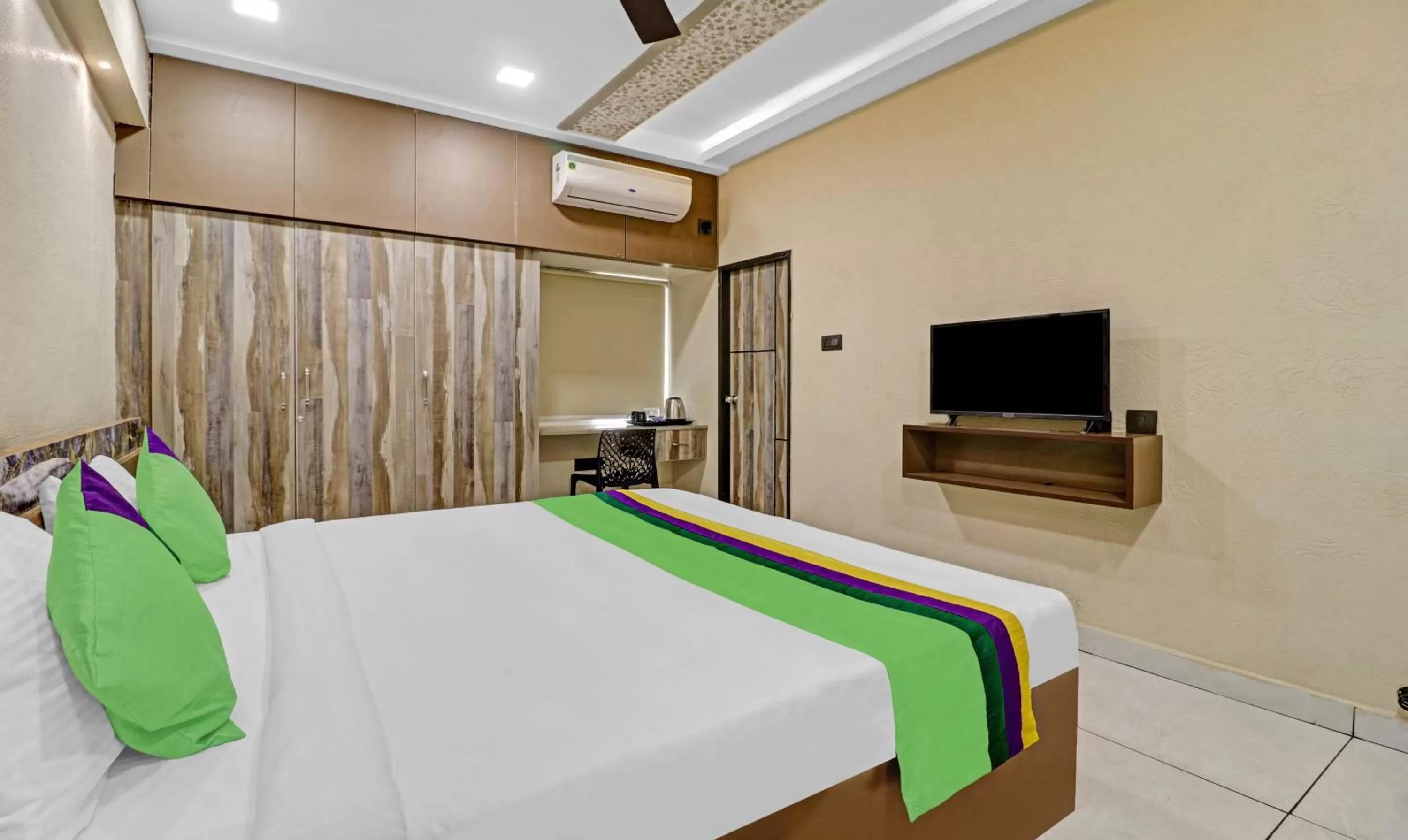 Bedroom, Bed in Treebo Seabreeze Comforts