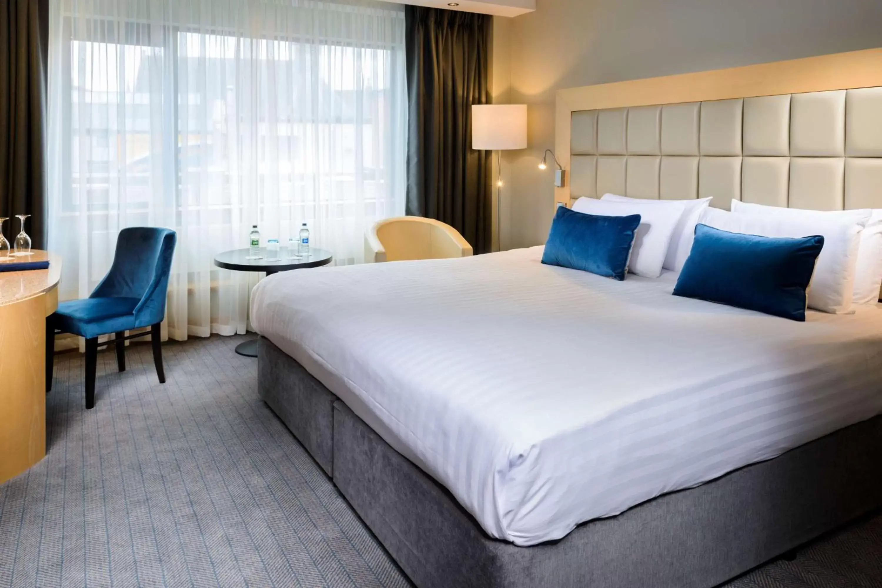 Photo of the whole room, Bed in Radisson Blu Hotel, Athlone