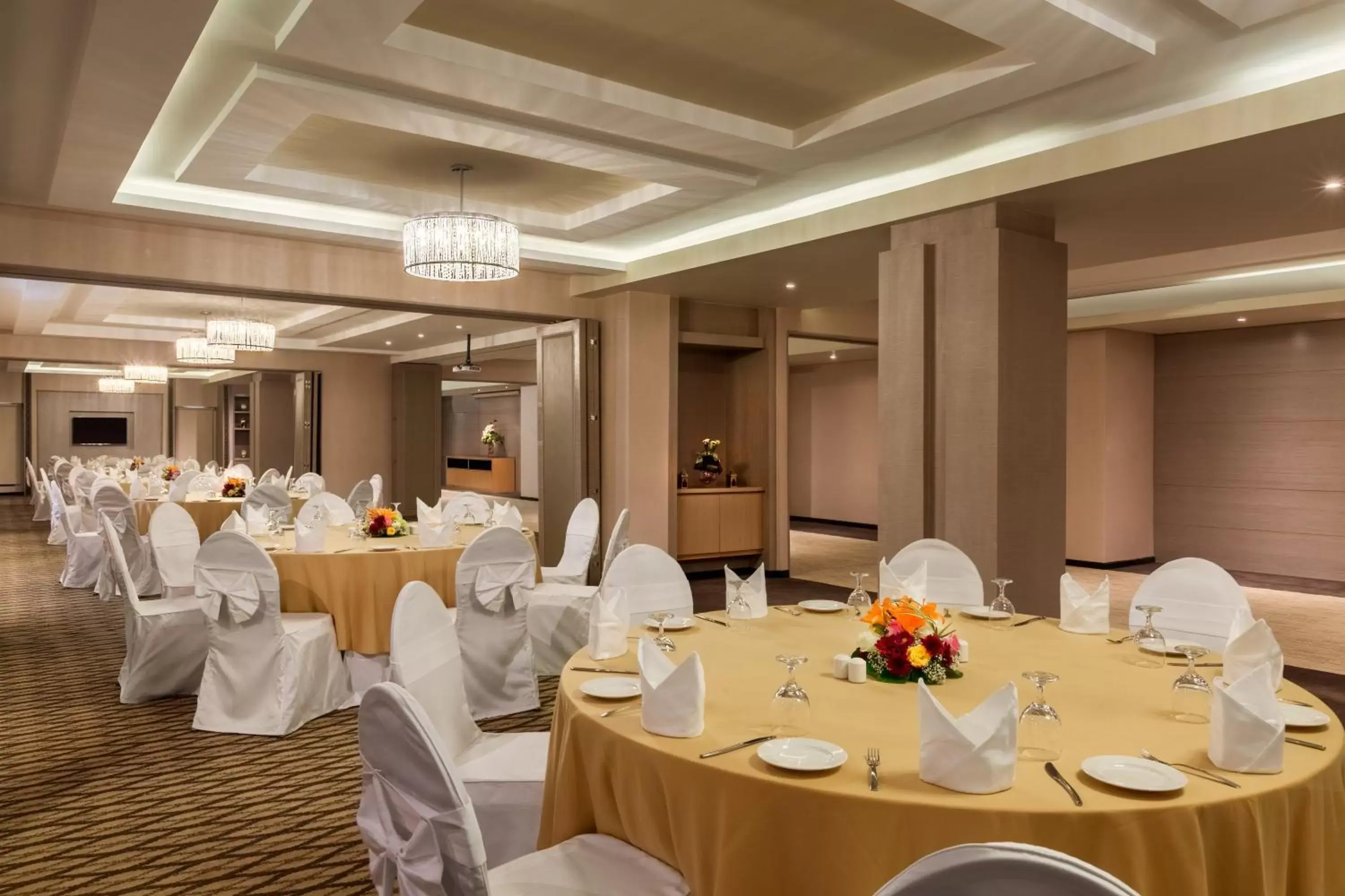 Banquet/Function facilities, Banquet Facilities in Ramada Hotel and Suites Amwaj Islands