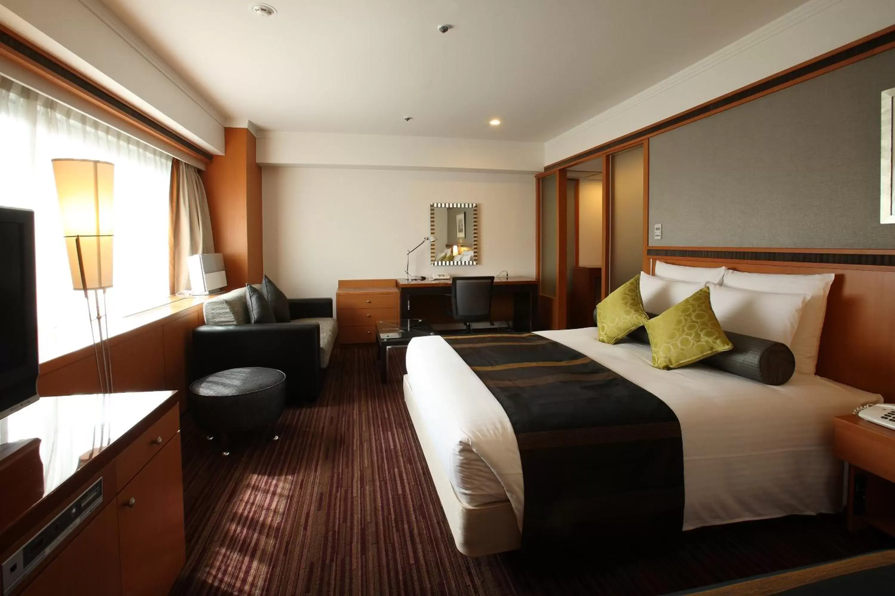 Photo of the whole room, Bed in ANA Crowne Plaza Fukuoka, an IHG Hotel