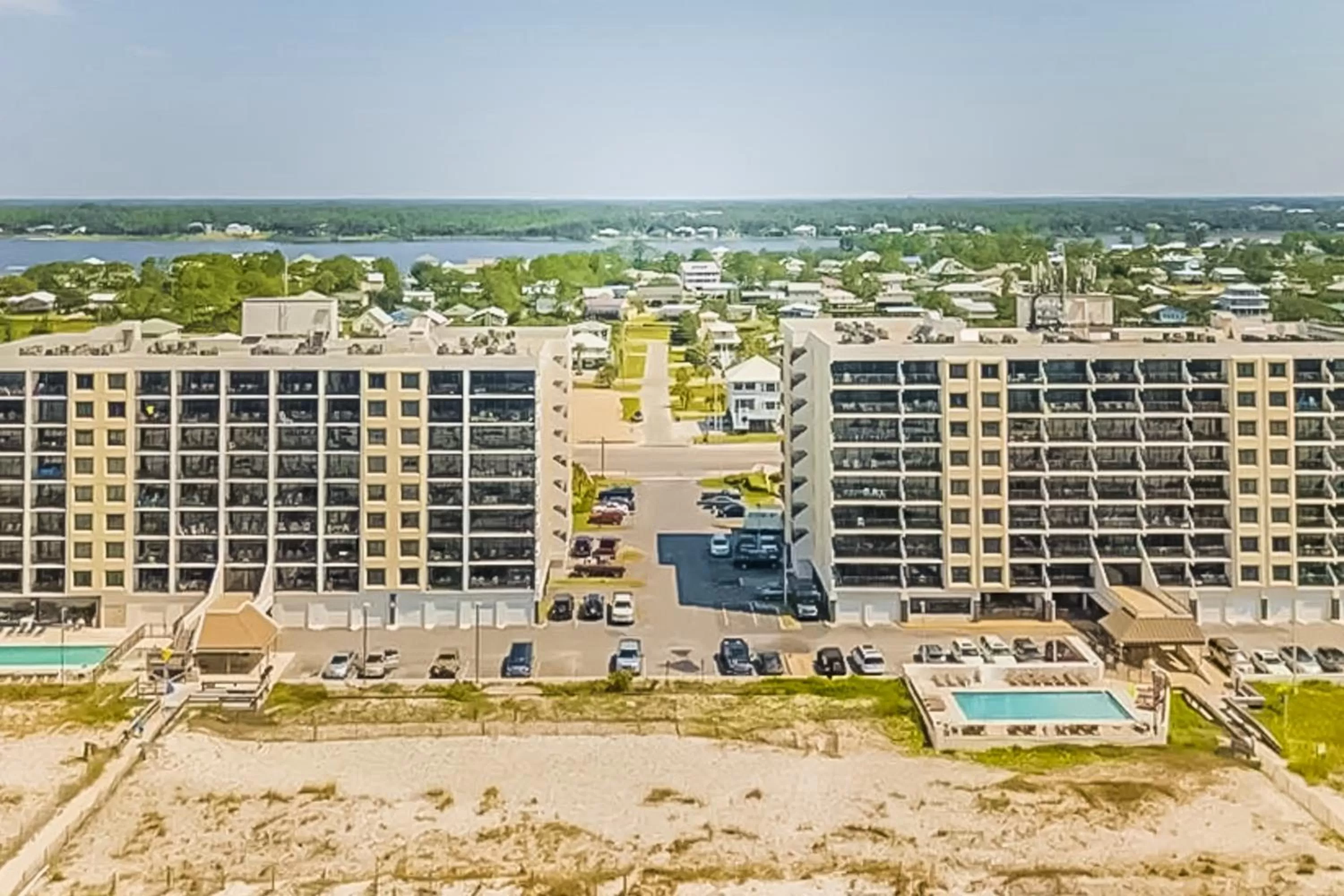 Bird's-eye View in Island Winds East 809
