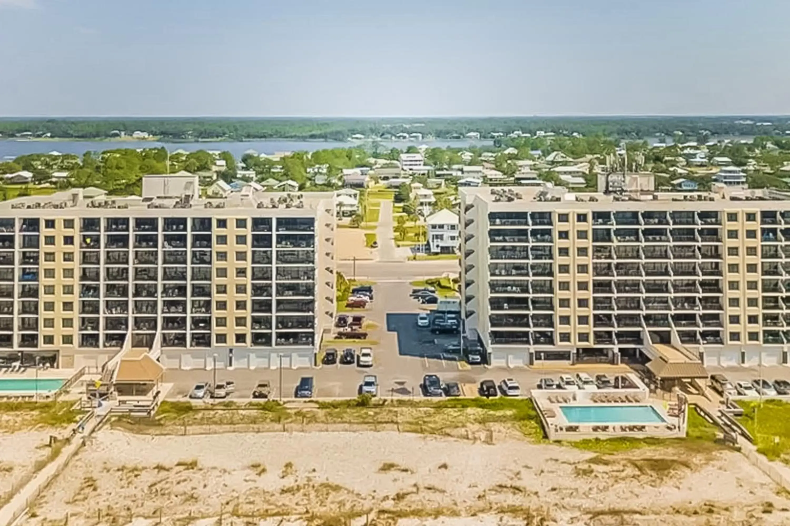 Bird's-eye View in Island Winds East 809