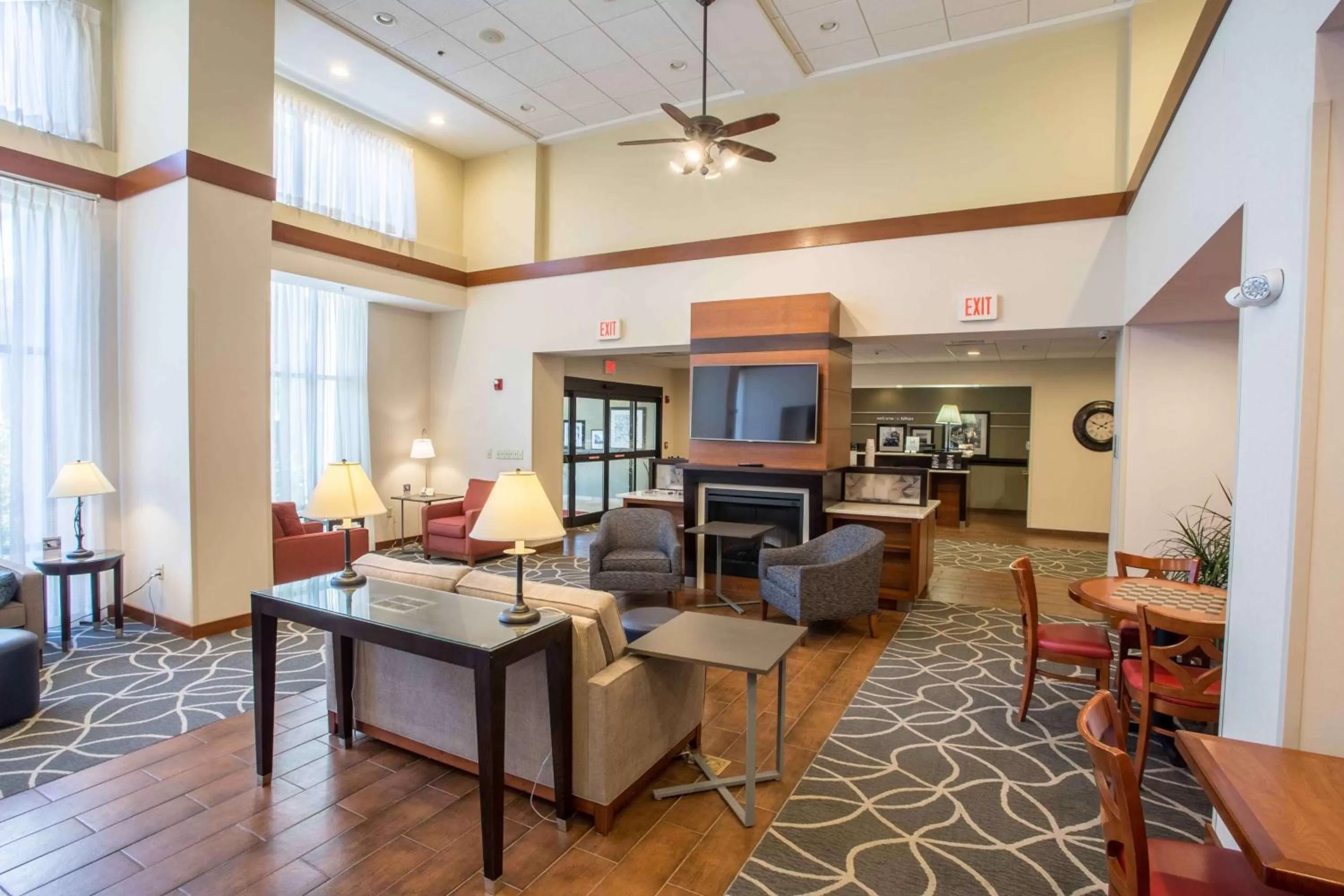 Lobby or reception in Hampton Inn & Suites Tilton