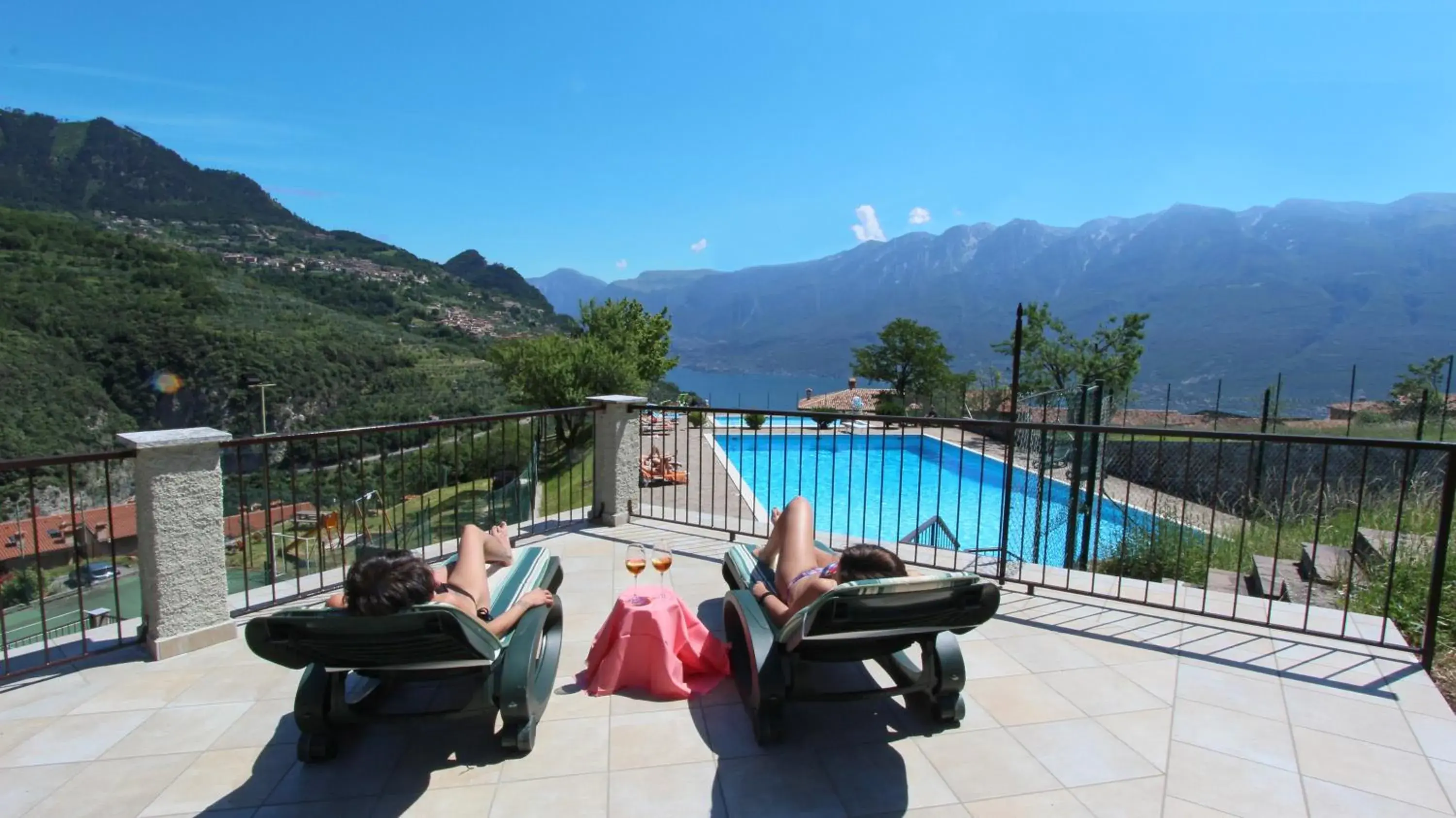 Swimming pool, Pool View in Hotel Garnì Al Poggio