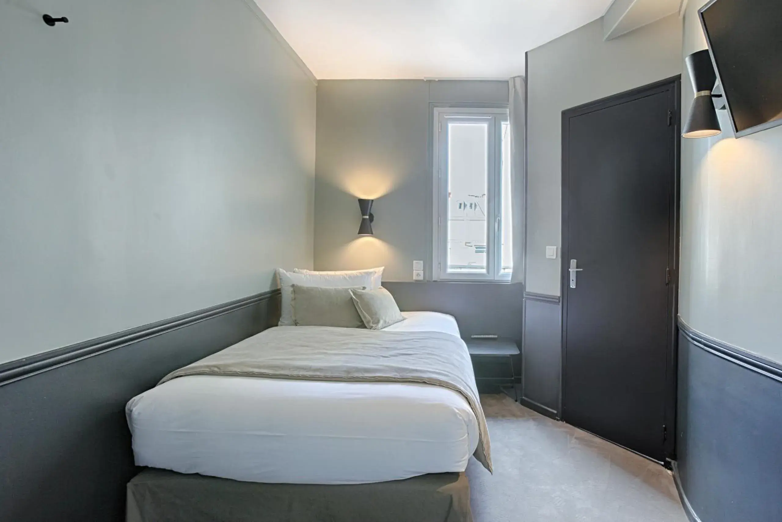 Bed in Hotel Avama Prony