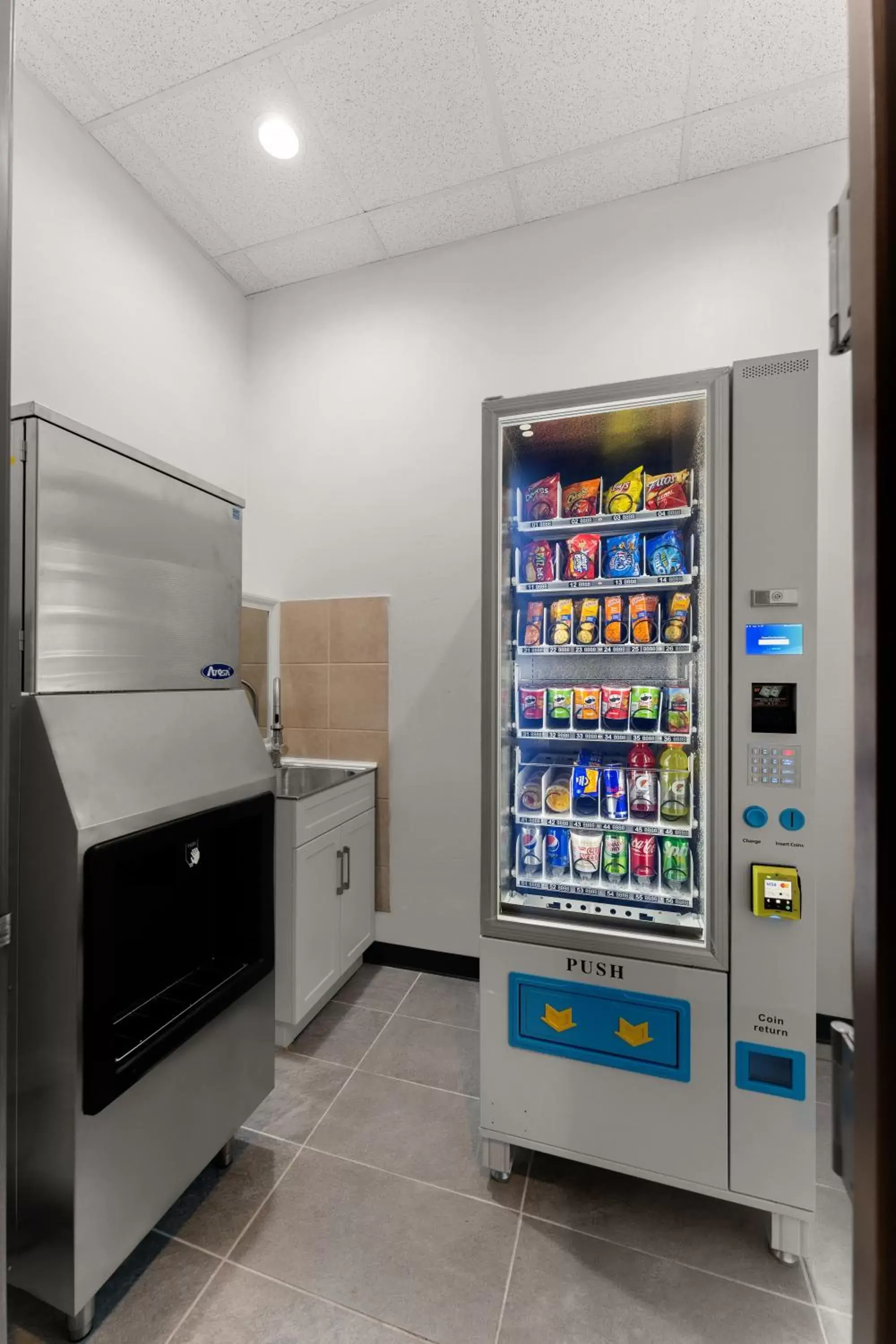 vending machine in Red Lion Inn & Suites Philadelphia