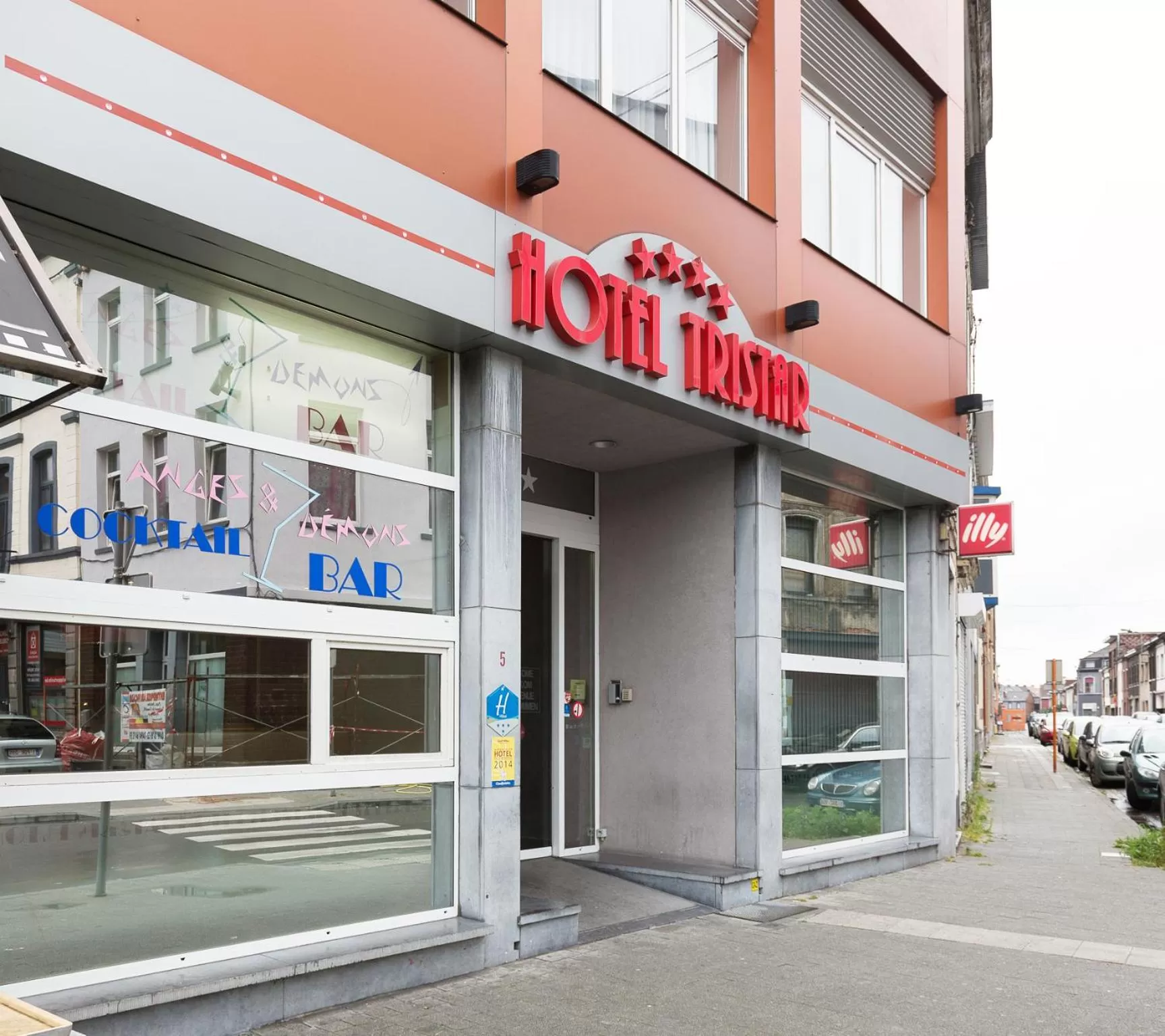 Facade/entrance in Hotel Tristar