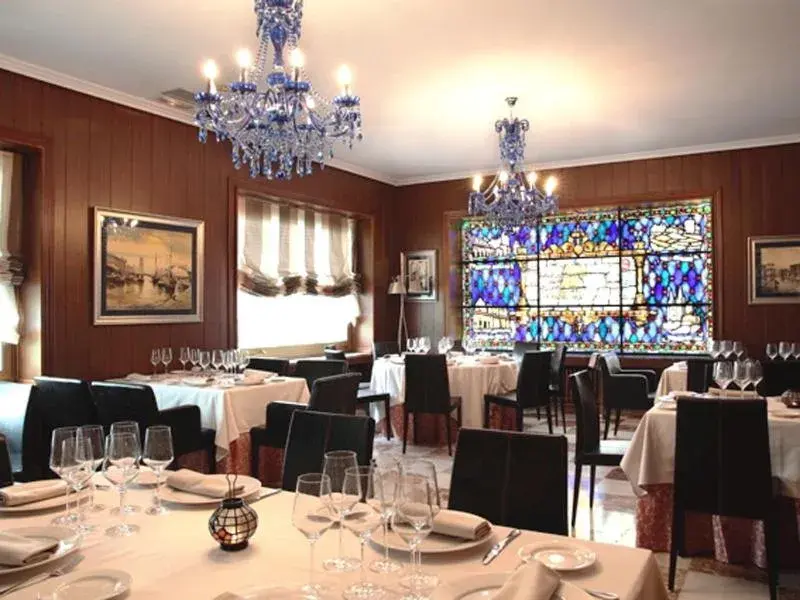 Restaurant/Places to Eat in Hotel Restaurante El Vall