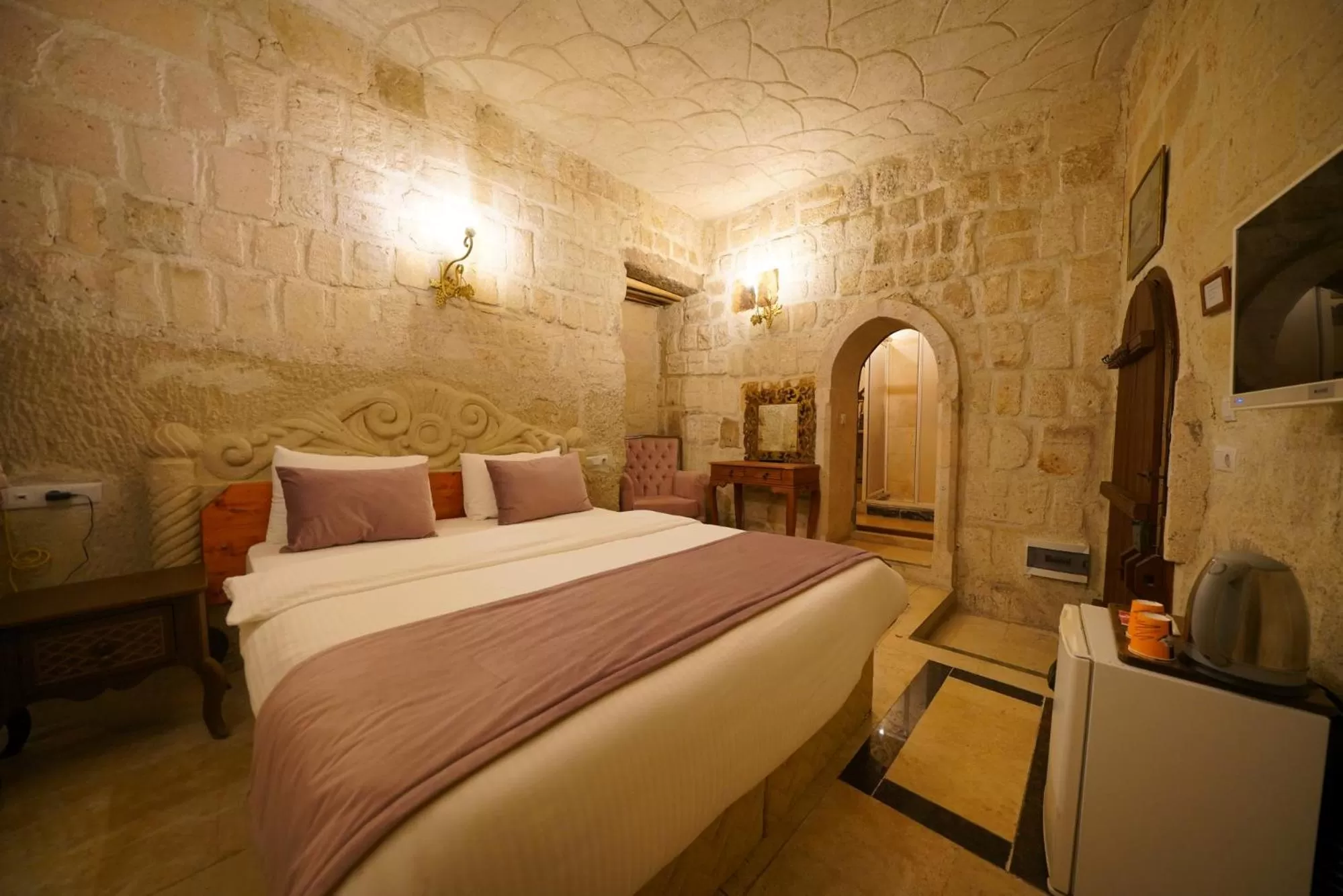 Bedroom, Bed in Cappadocia Nar Cave House & Swimming Pool