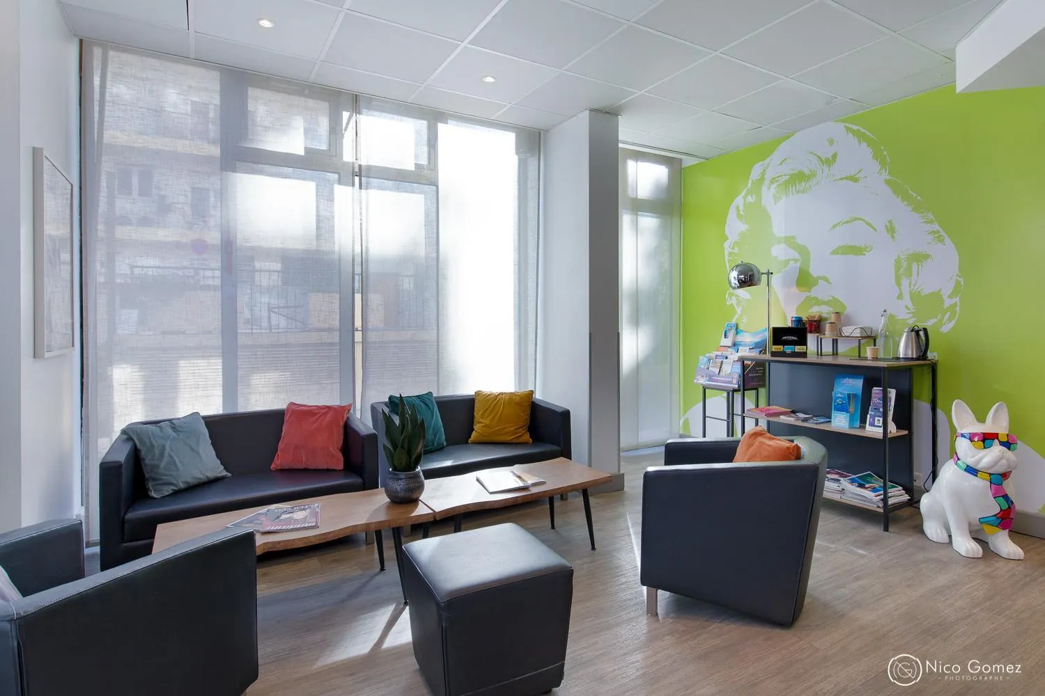 Living room in ibis Styles Cannes Le Cannet