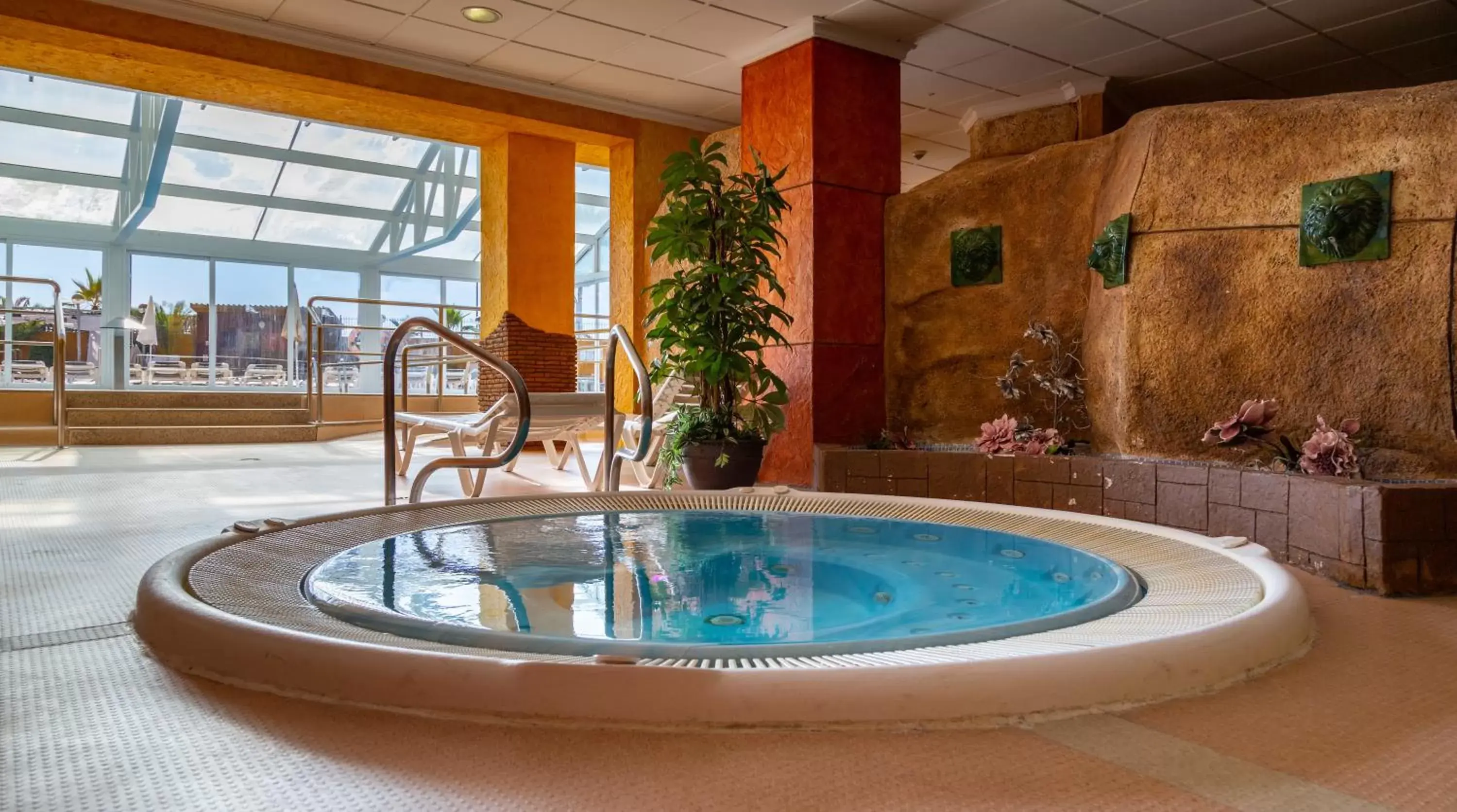 Spa and wellness centre/facilities, Swimming Pool in Gran Hotel Peñiscola