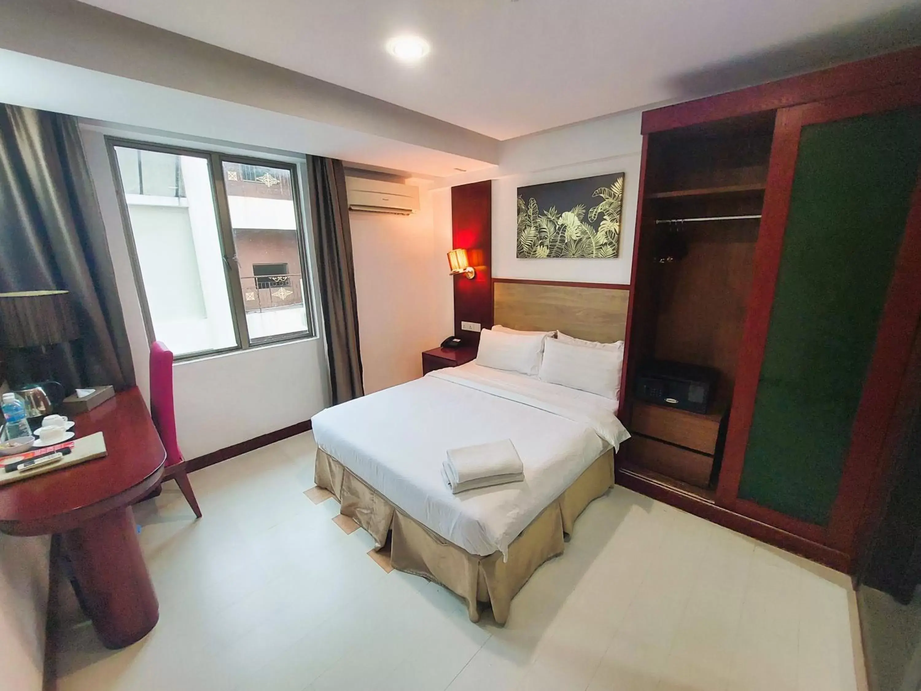 Bedroom, Bed in Celyn City Hotel Bedroom, Bed in Celyn City Hotel