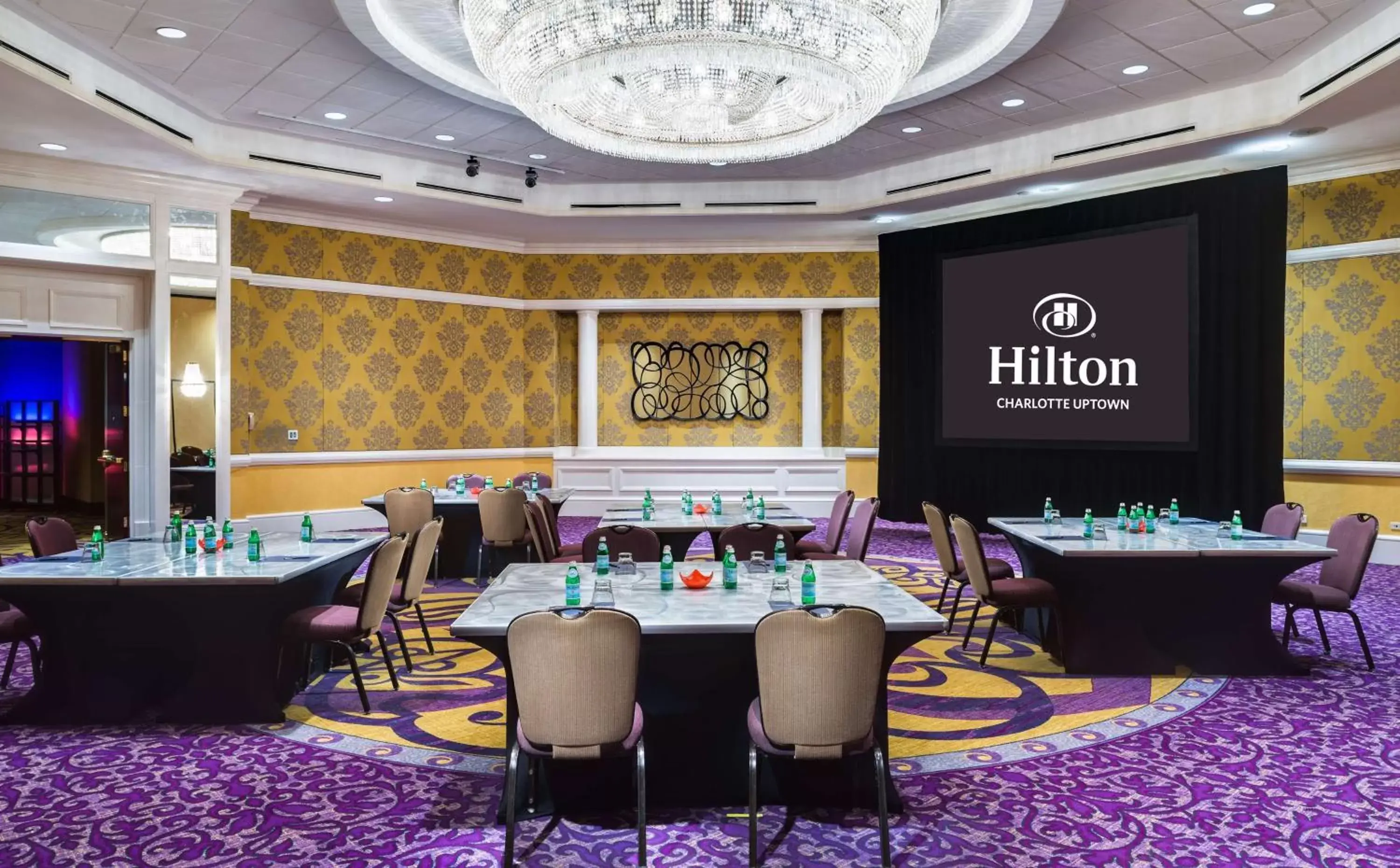 Meeting/conference room, Restaurant/Places to Eat in Hilton Charlotte Uptown