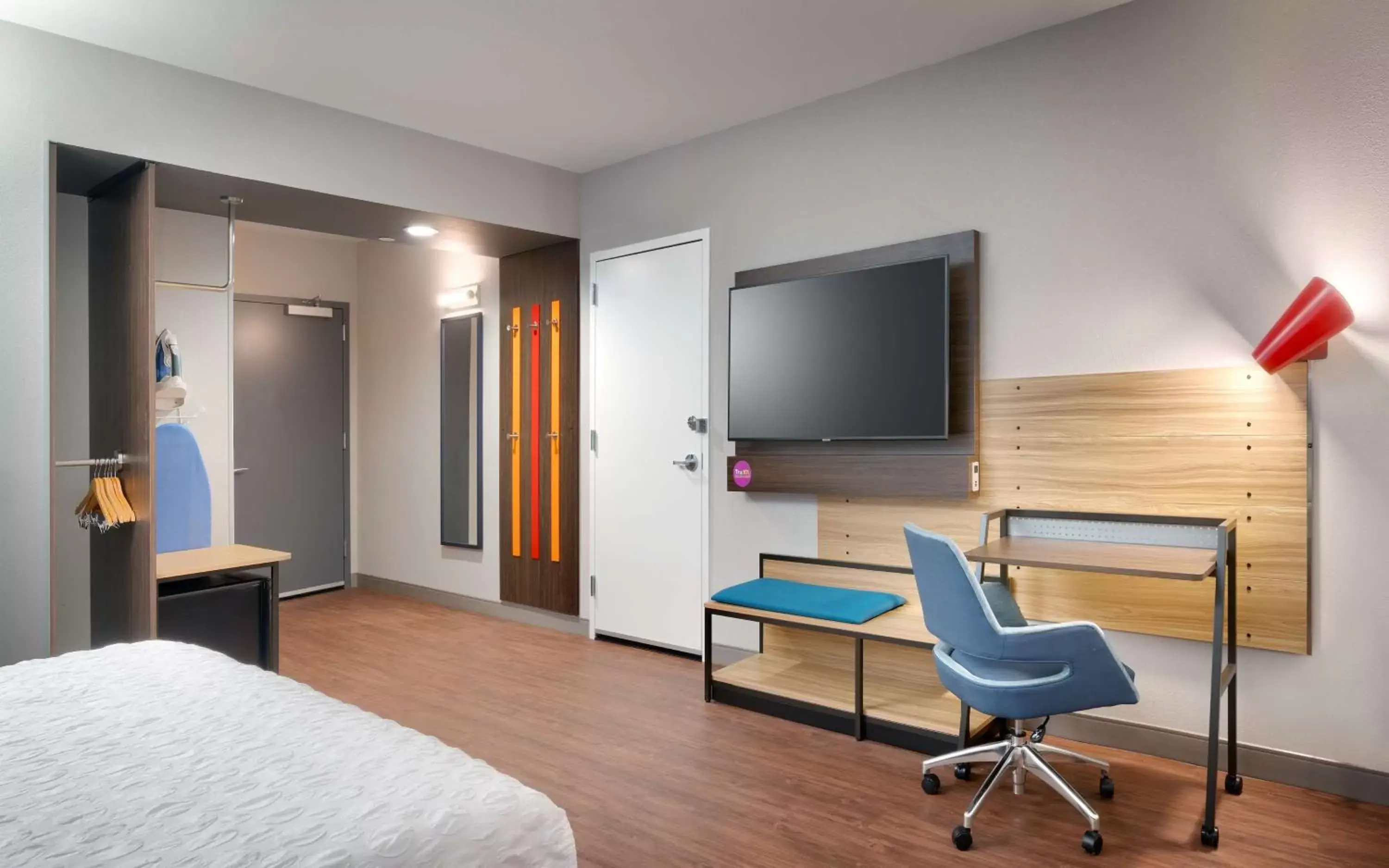 Bedroom, TV/Entertainment Center in Tru By Hilton Lehi, Ut