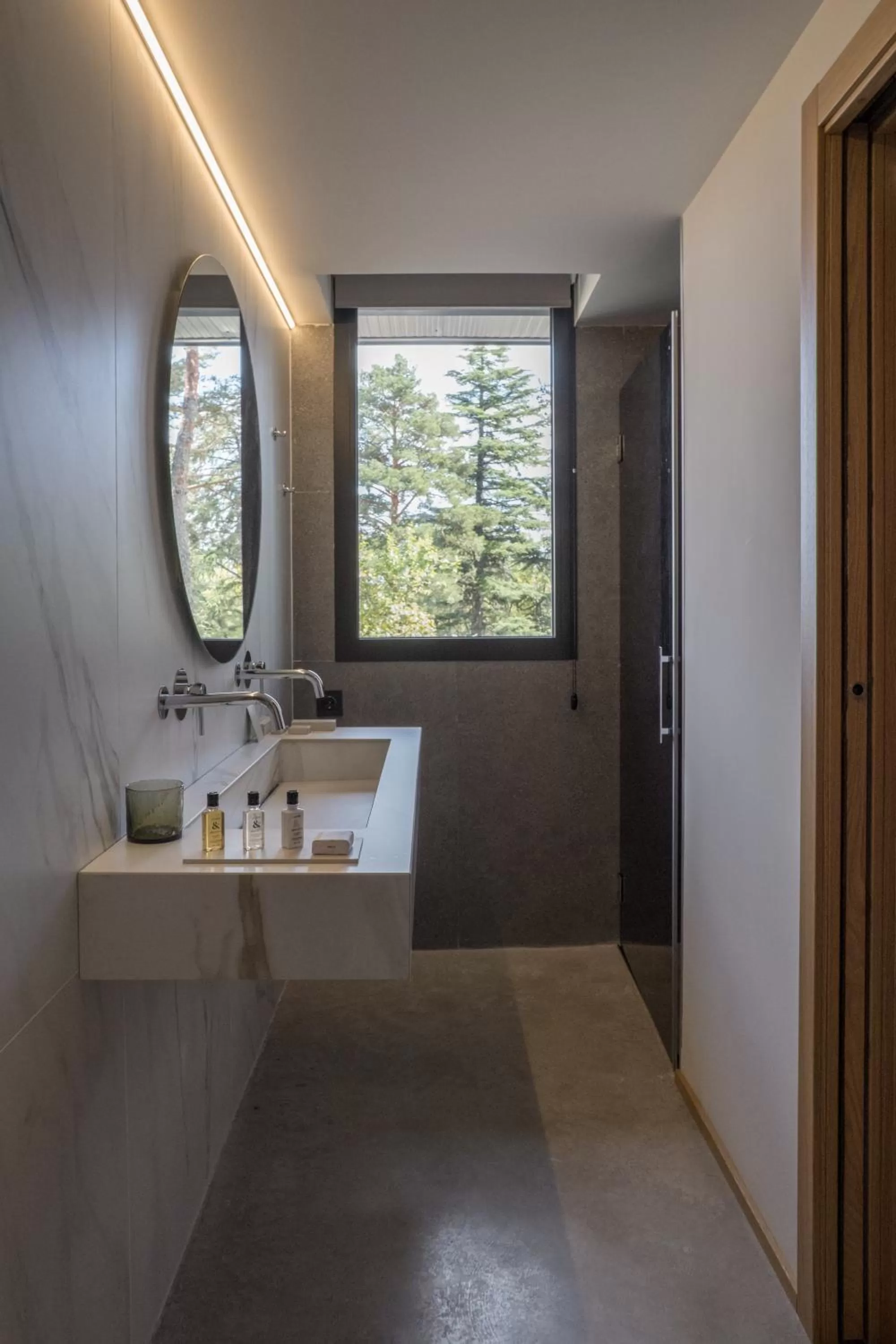 Bathroom in BOX ART ALPINO