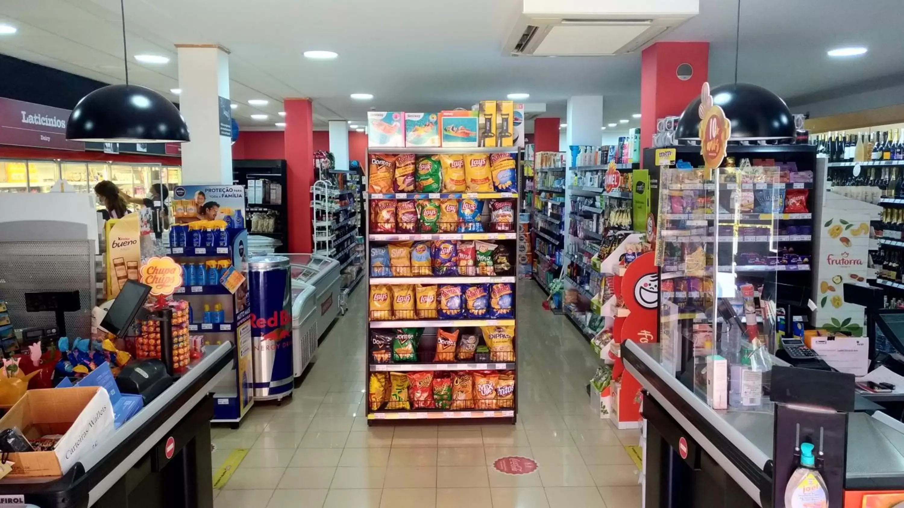 On-site shops, Supermarket/Shops in Rocha Brava Village Resort