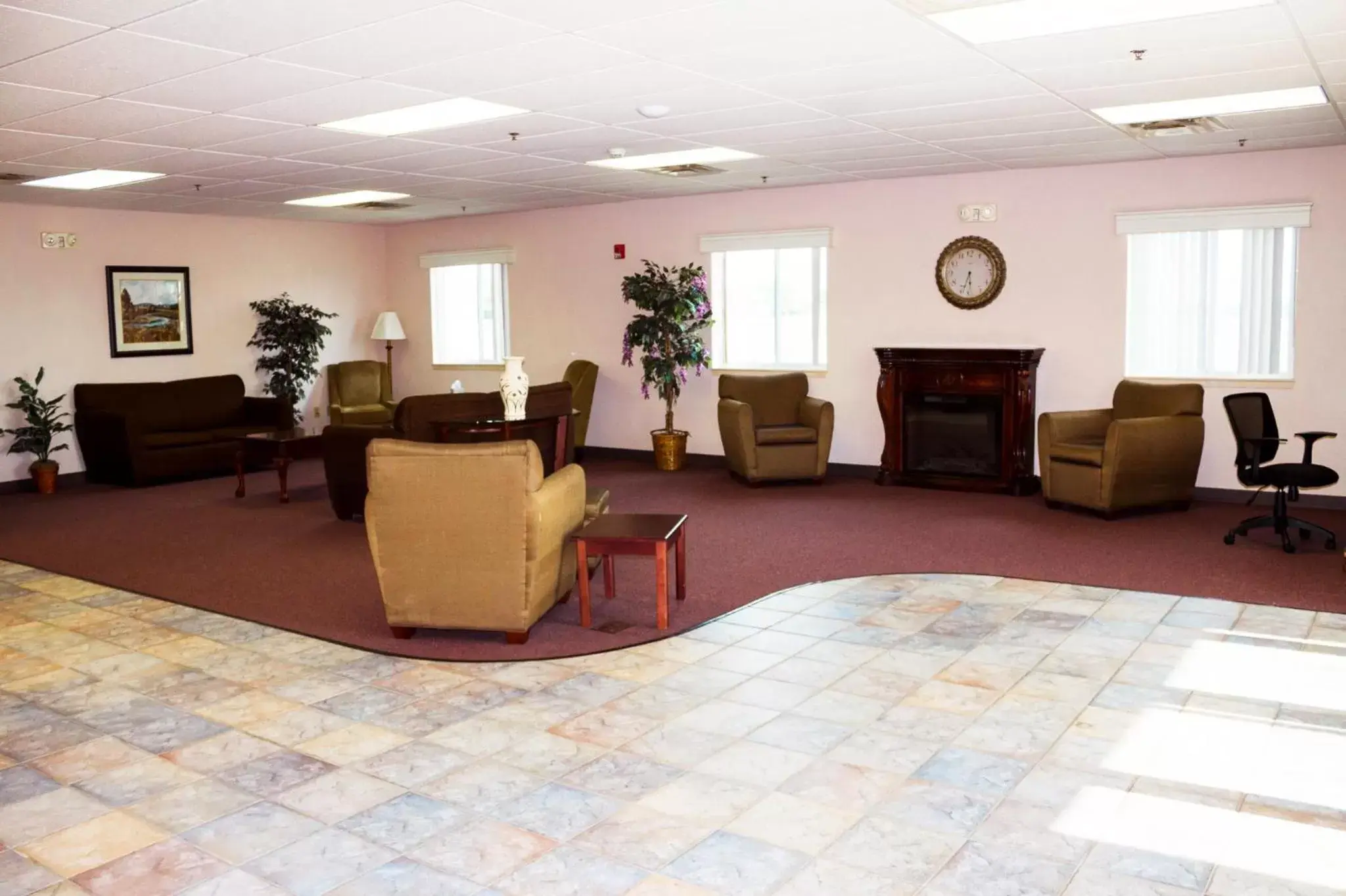 Communal lounge/ TV room, Lobby/Reception in Americas Best Value Inn-Fredonia