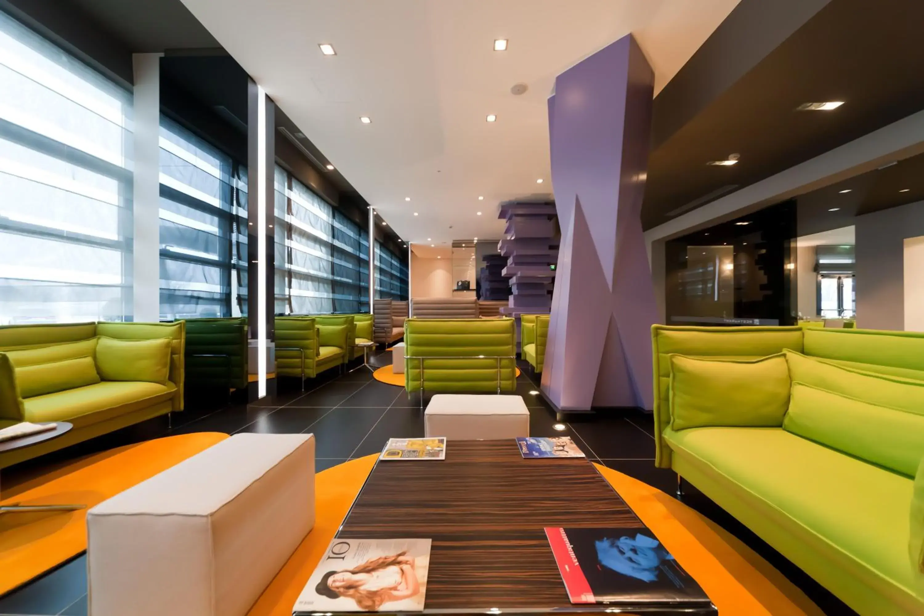 Lounge or bar in RMH MODENA DES ARTS Lounge or bar in RMH MODENA DES ARTS