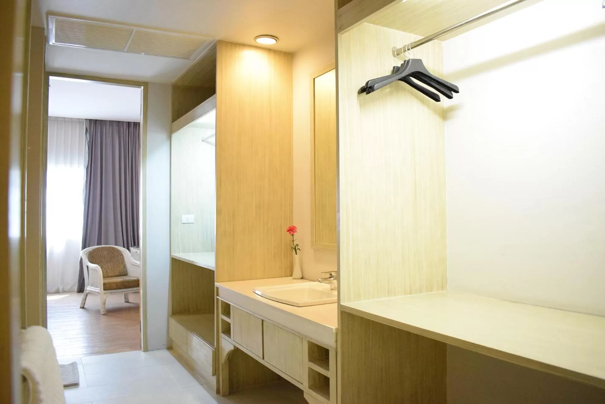 Trang Hotel Bangkok - SHA Plus