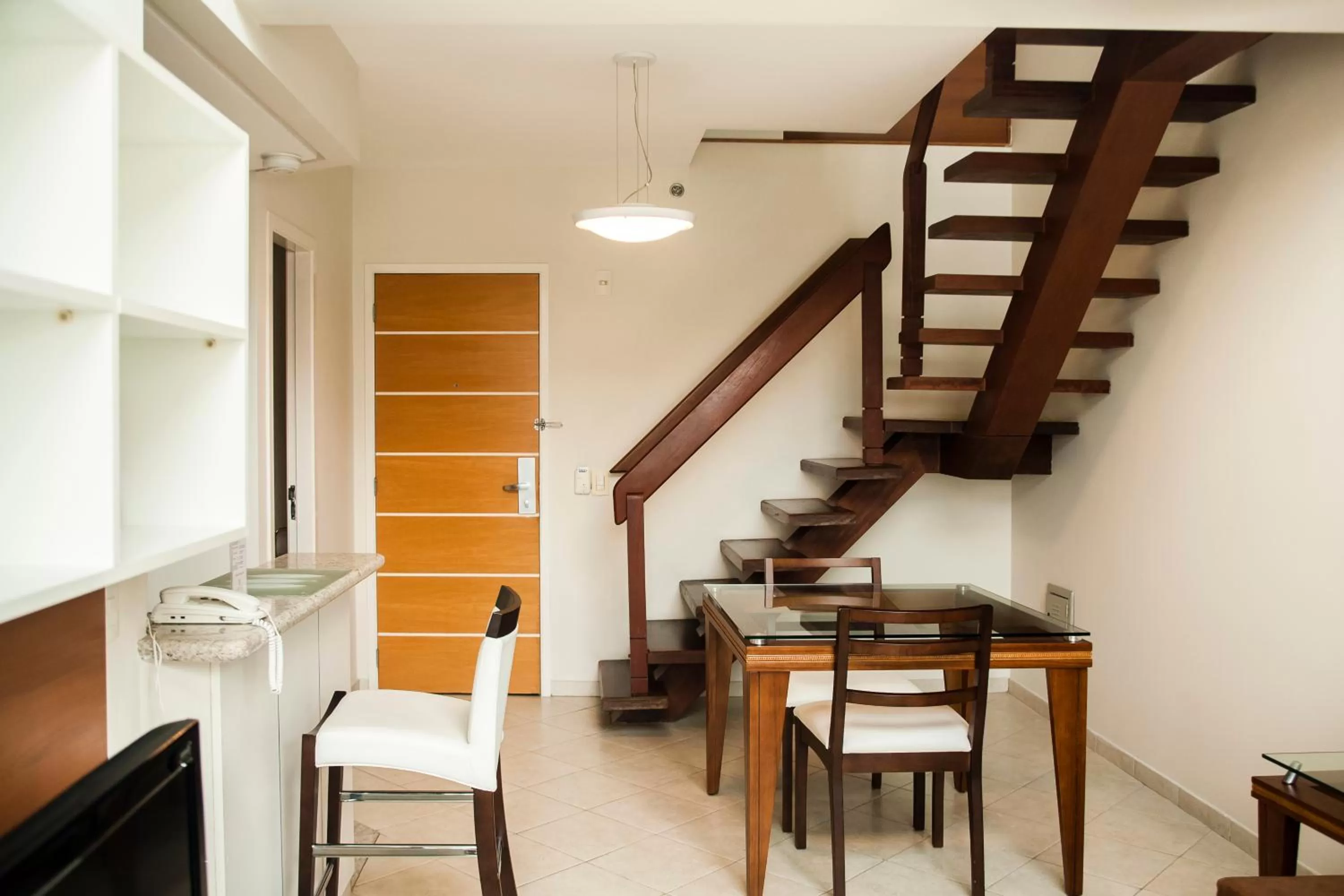 Photo of the whole room in Hotel City Hall