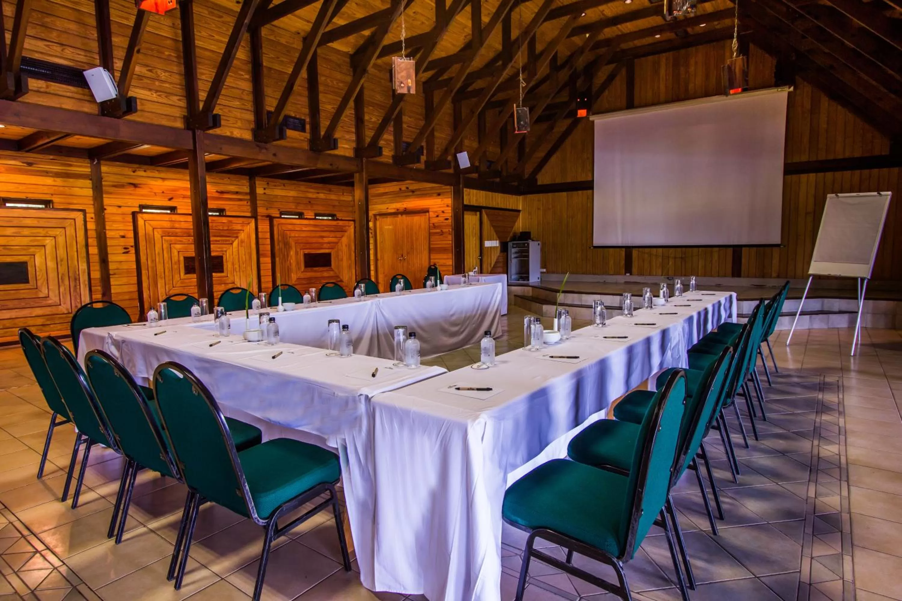 Banquet/Function facilities in Imvubu Lodge