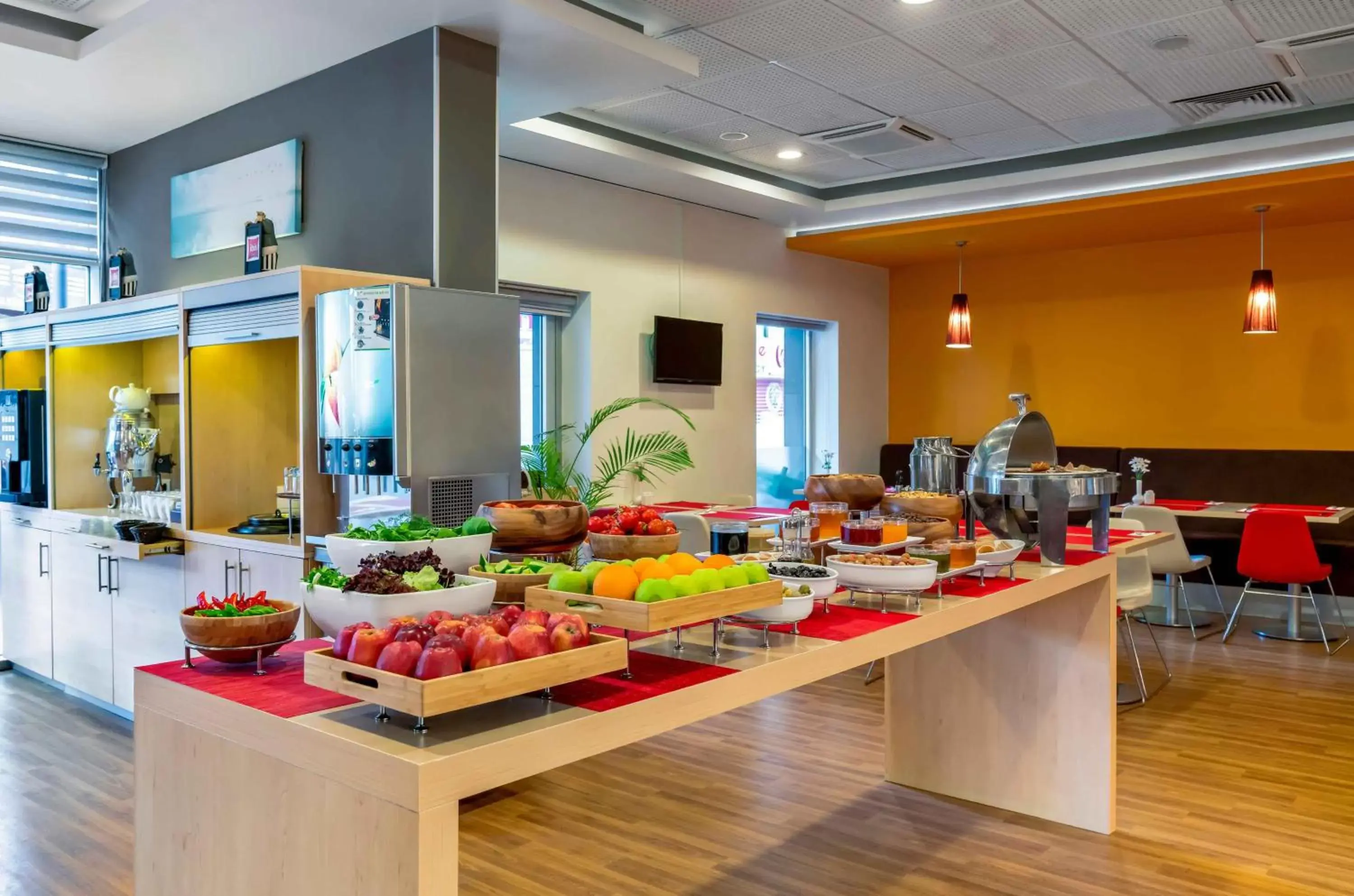 Food and drinks in Ibis Izmir Alsancak