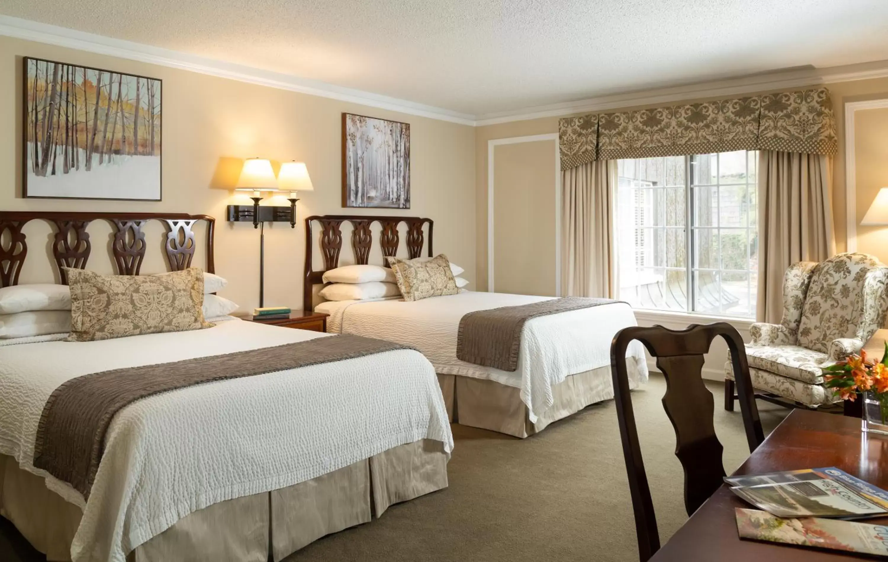 Photo of the whole room, Bed in Meadowbrook Inn