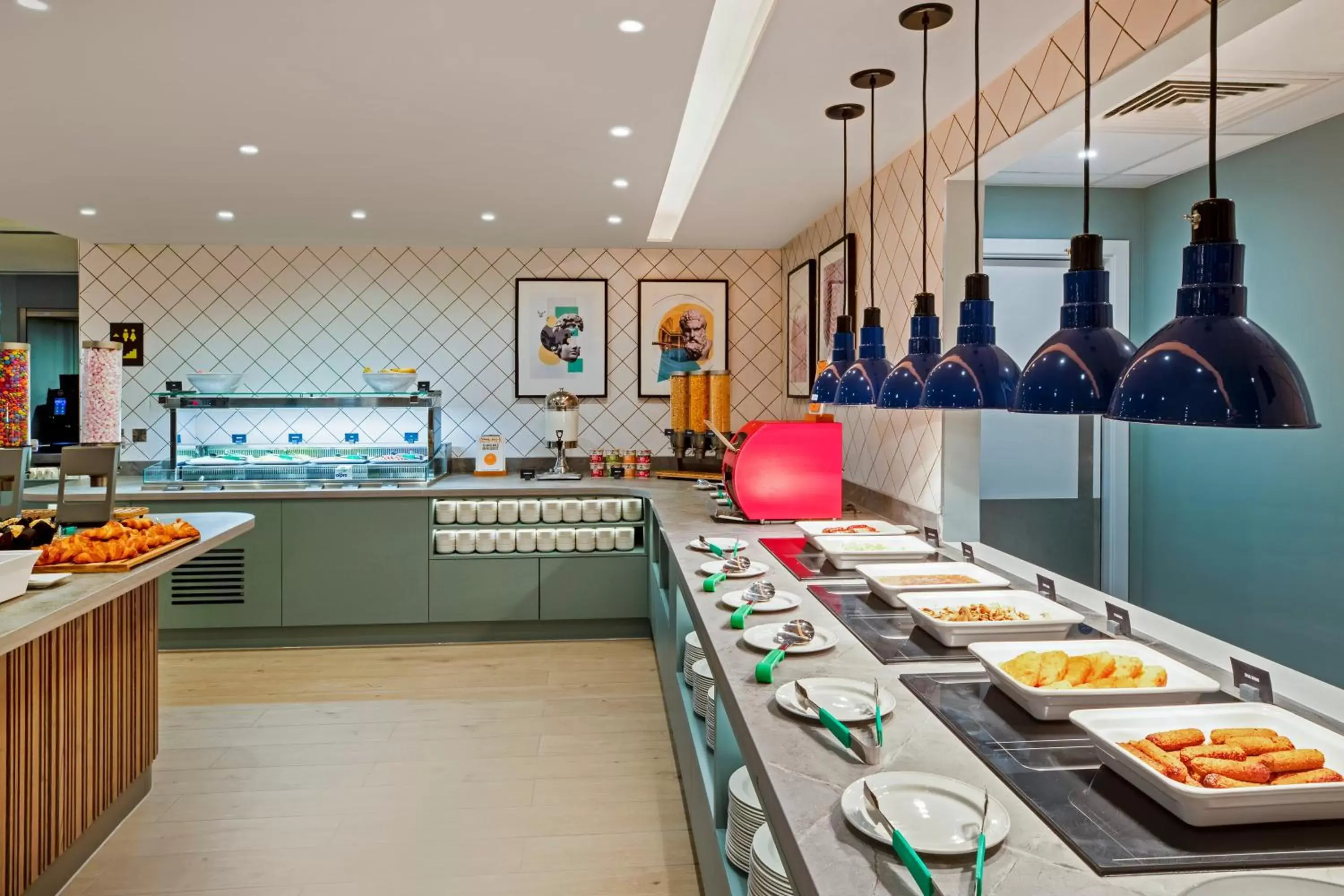 Food and drinks in Hampton By Hilton Bath City Food and drinks in Hampton By Hilton Bath City