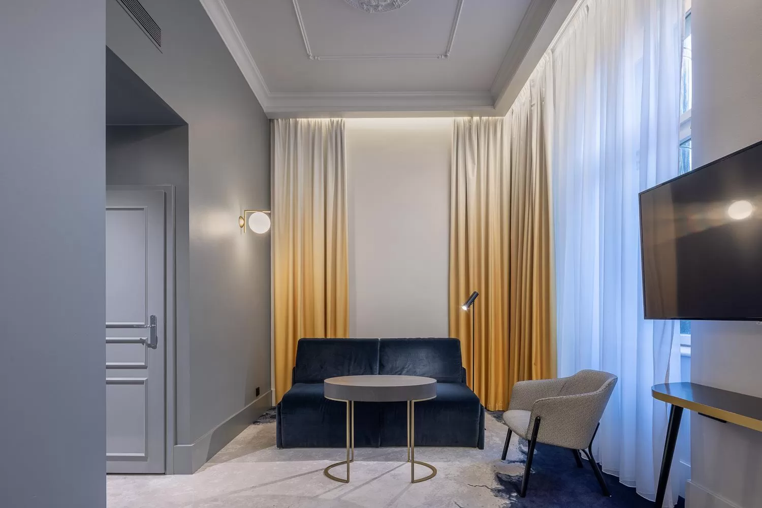 TV and multimedia in Century Old Town Prague - MGallery Collection