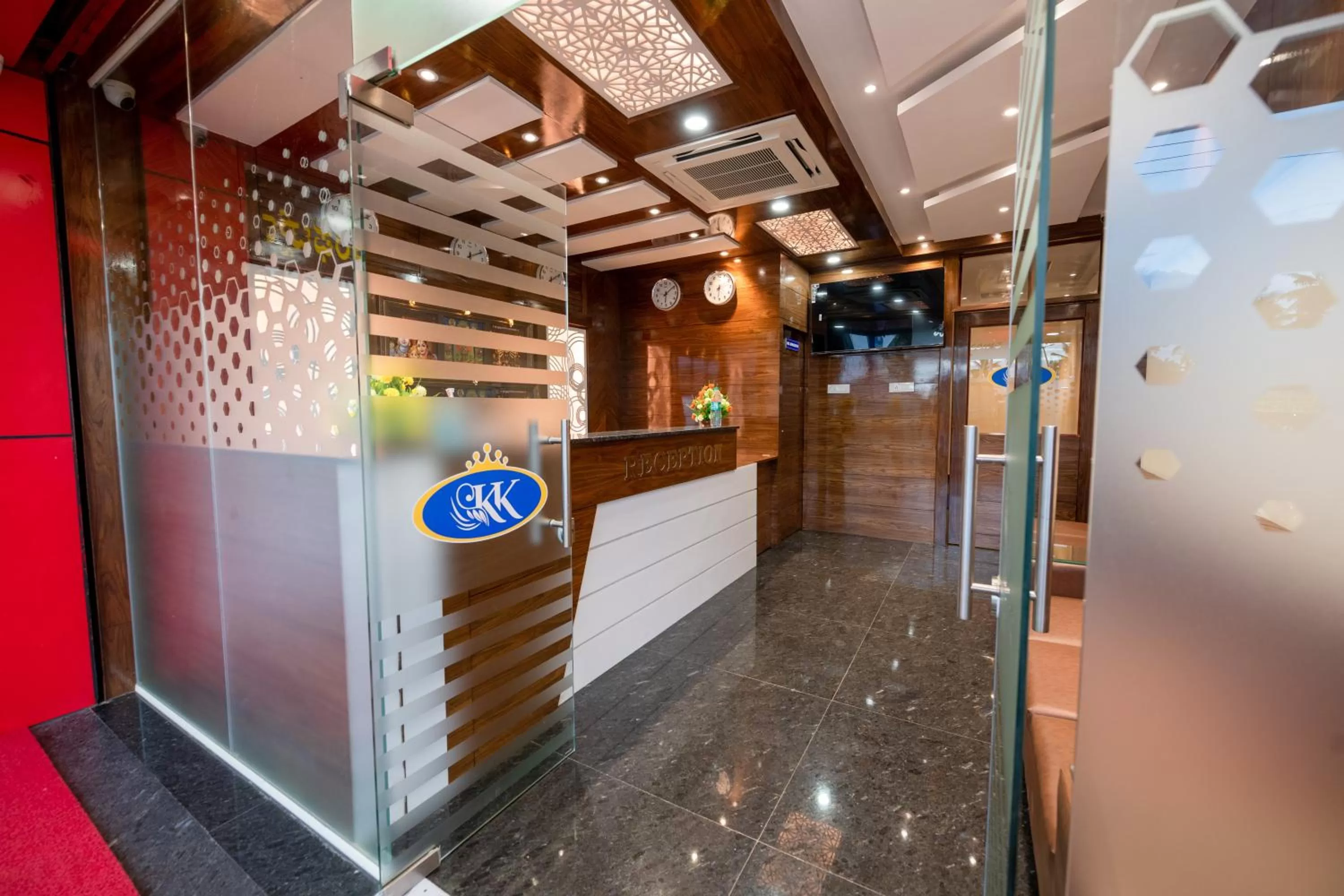 Facade/entrance in KK Comforts