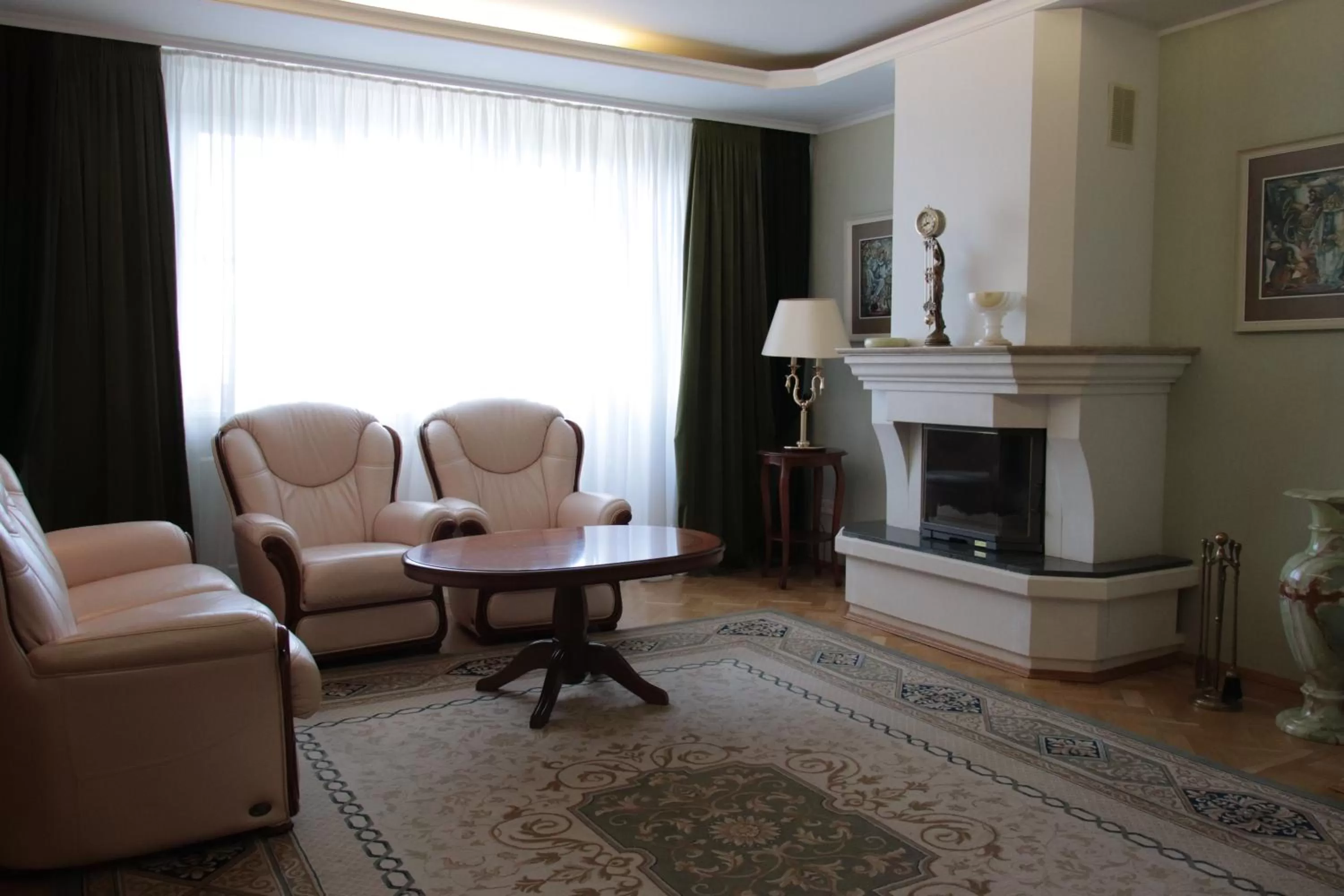 flat iron in Dnipro Hotel