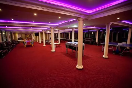 Communal lounge/ TV room in Hotel Dobosz