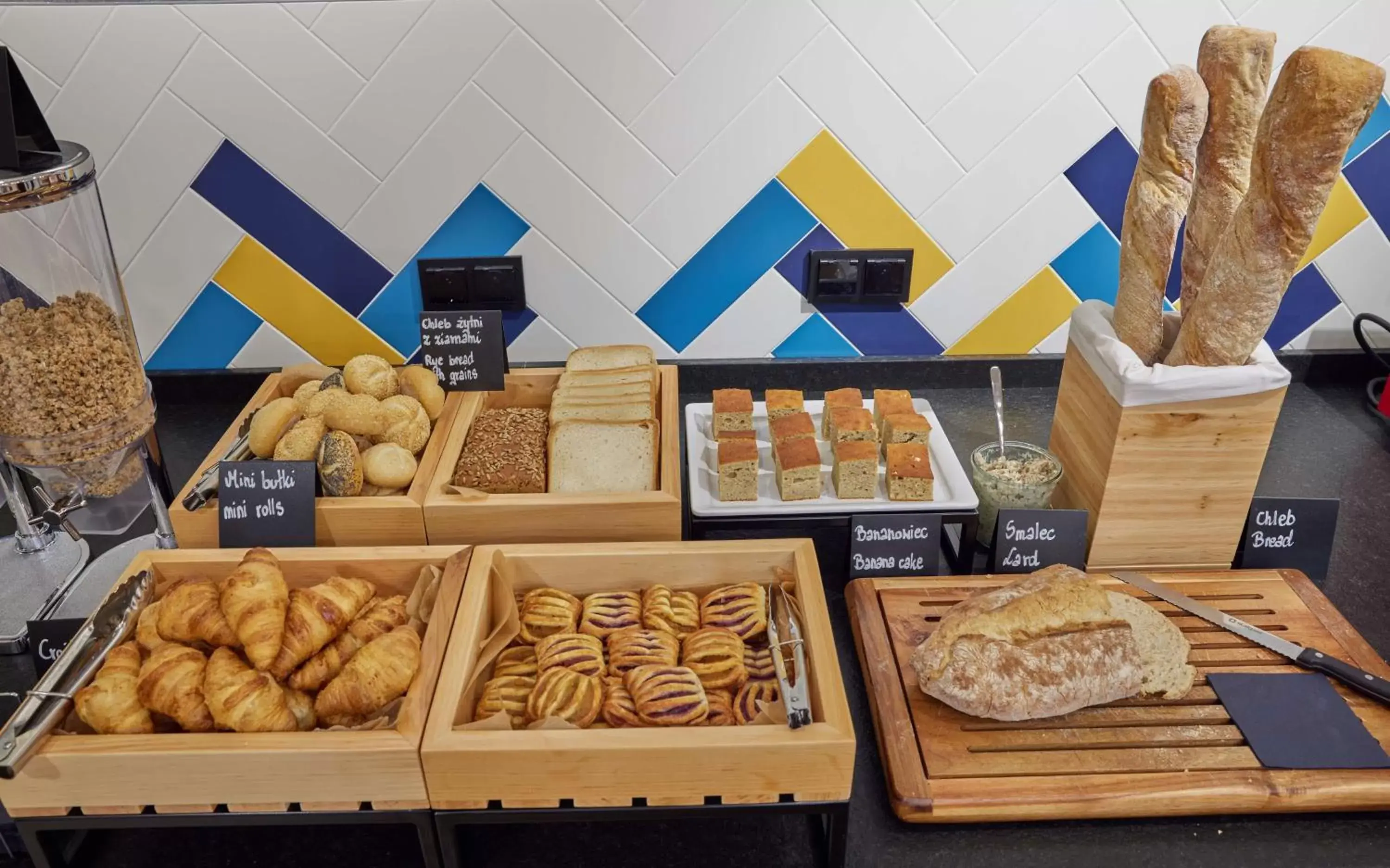 Restaurant/places to eat in Hampton By Hilton Poznan Swarzedz Restaurant/places to eat in Hampton By Hilton Poznan Swarzedz