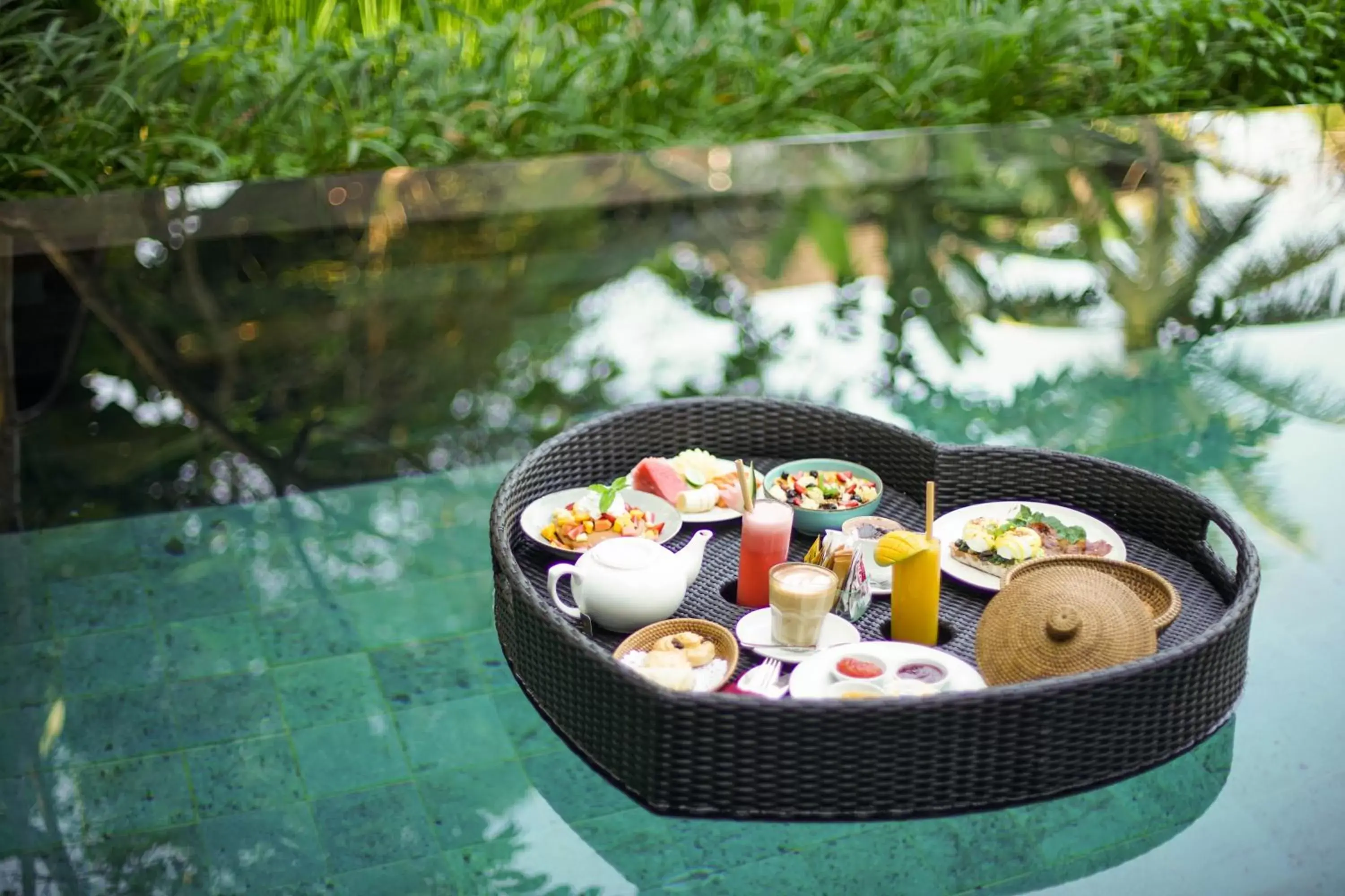 Restaurant/places to eat in Surya Kembar Villas Restaurant/places to eat in Surya Kembar Villas
