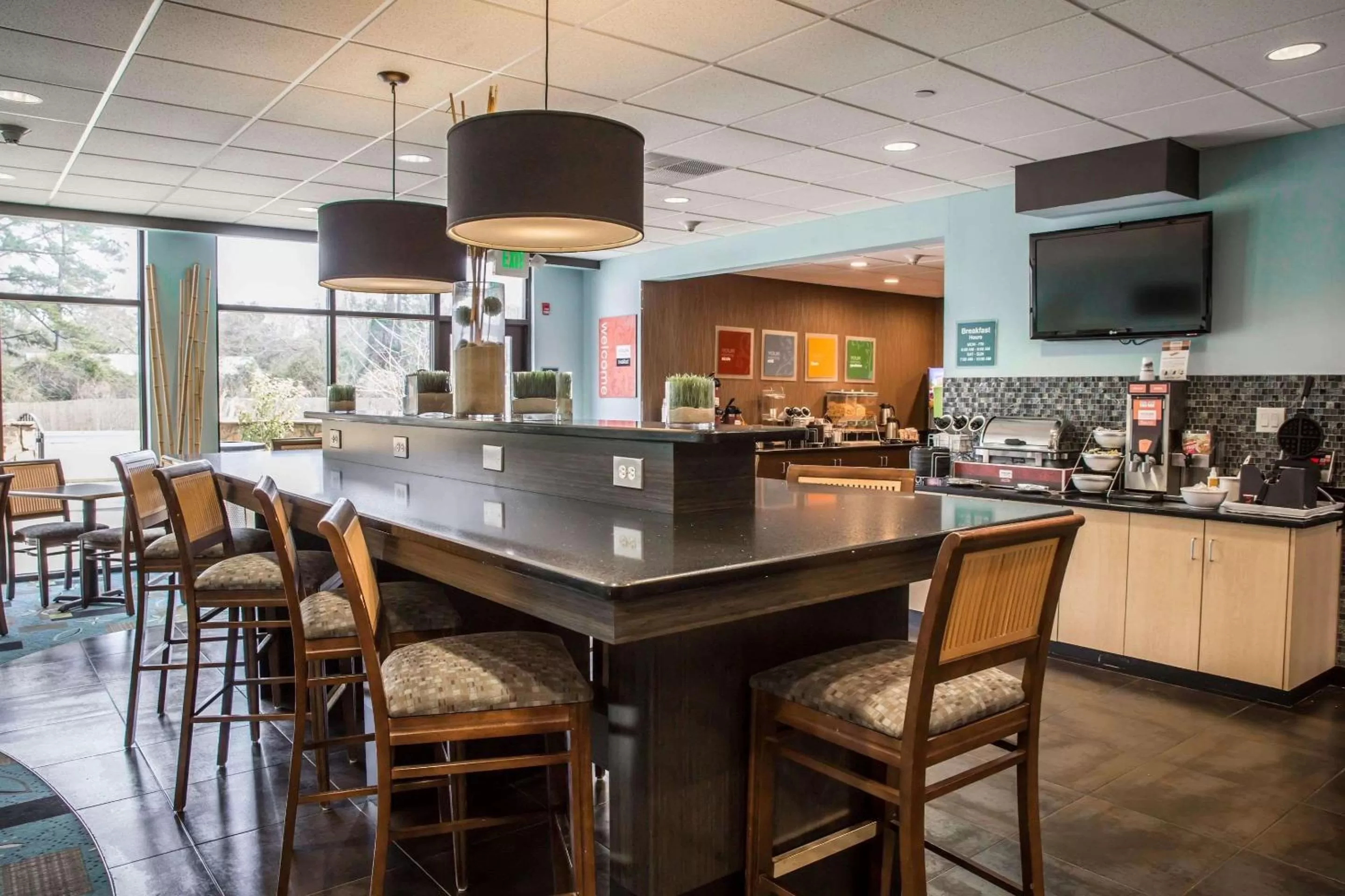 Restaurant/places to eat in Comfort Suites New Bern near Cherry Point