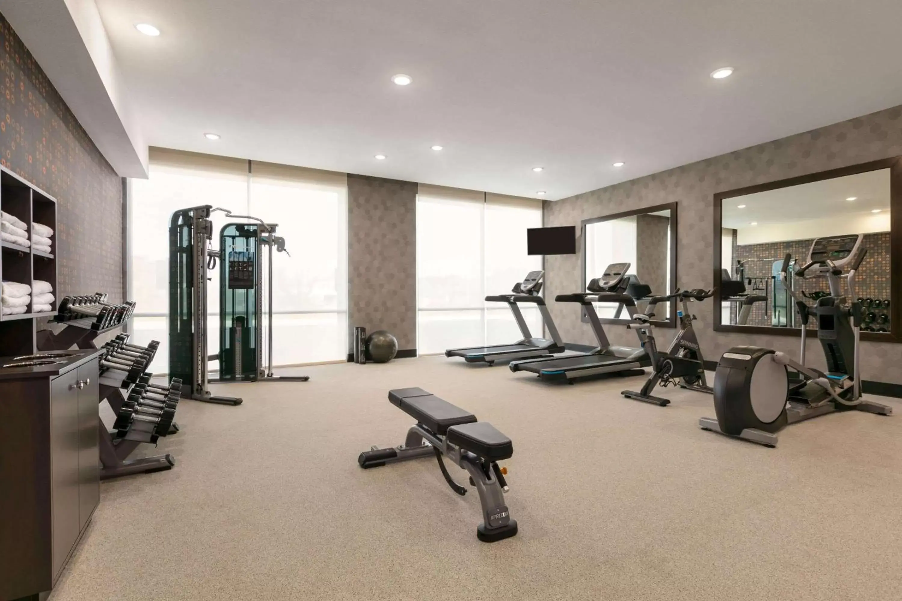 Fitness centre/facilities, Fitness Center/Facilities in La Quinta Inn & Suites by Wyndham College Station North