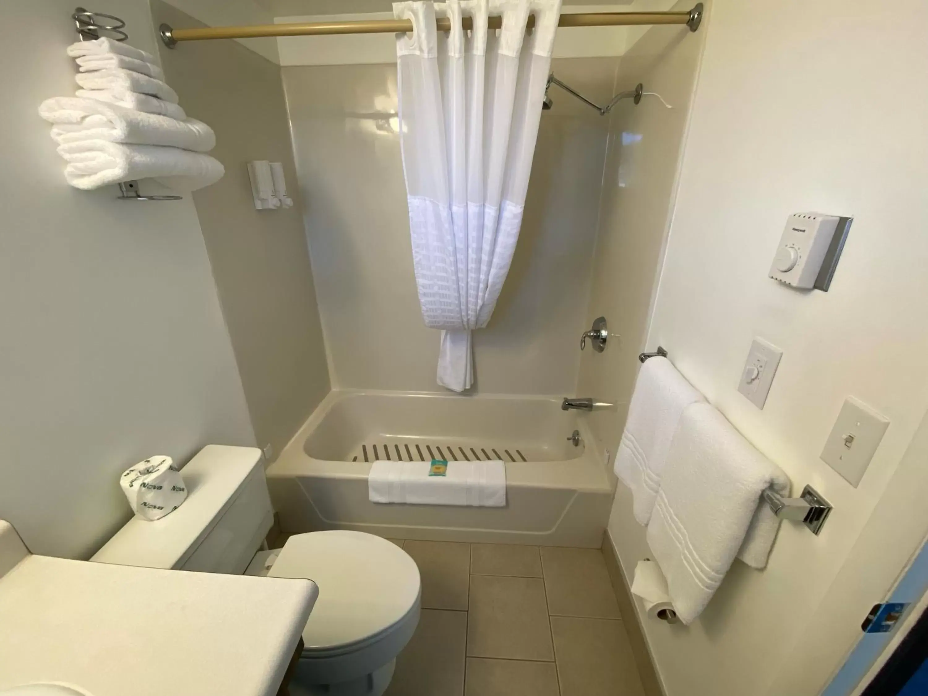 Bathroom in Waterway Inn