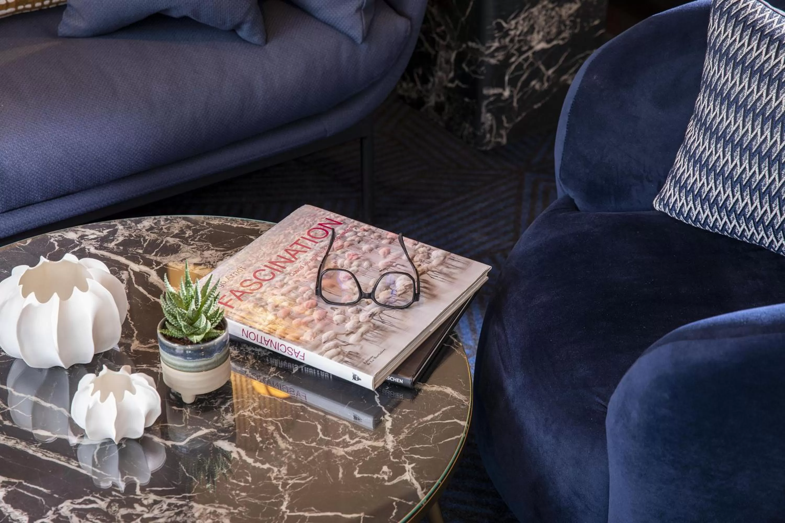 Lounge or bar in Hôtel Elysées Régencia