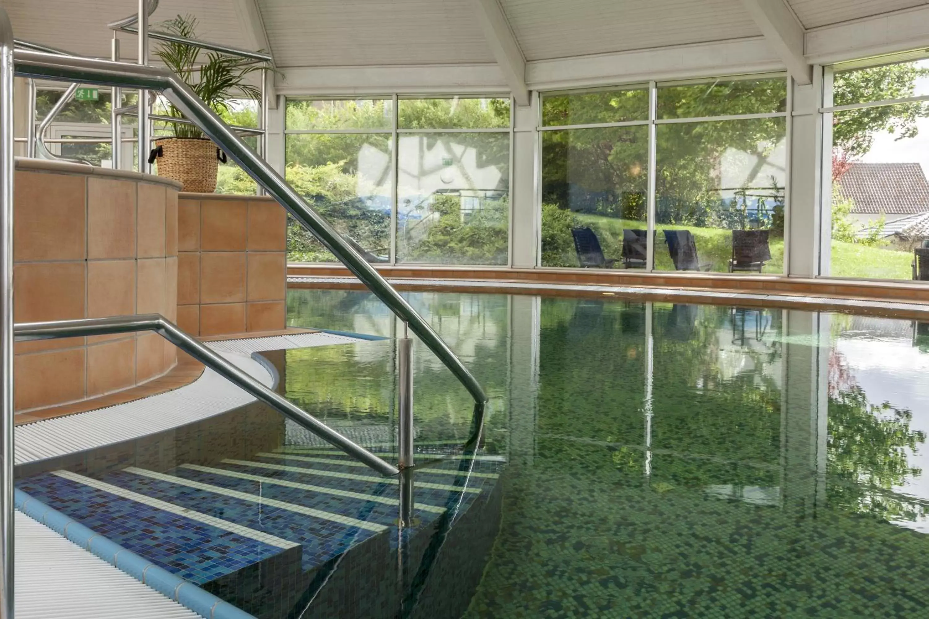 Swimming Pool in Hotel Dieksee - Collection by Ligula
