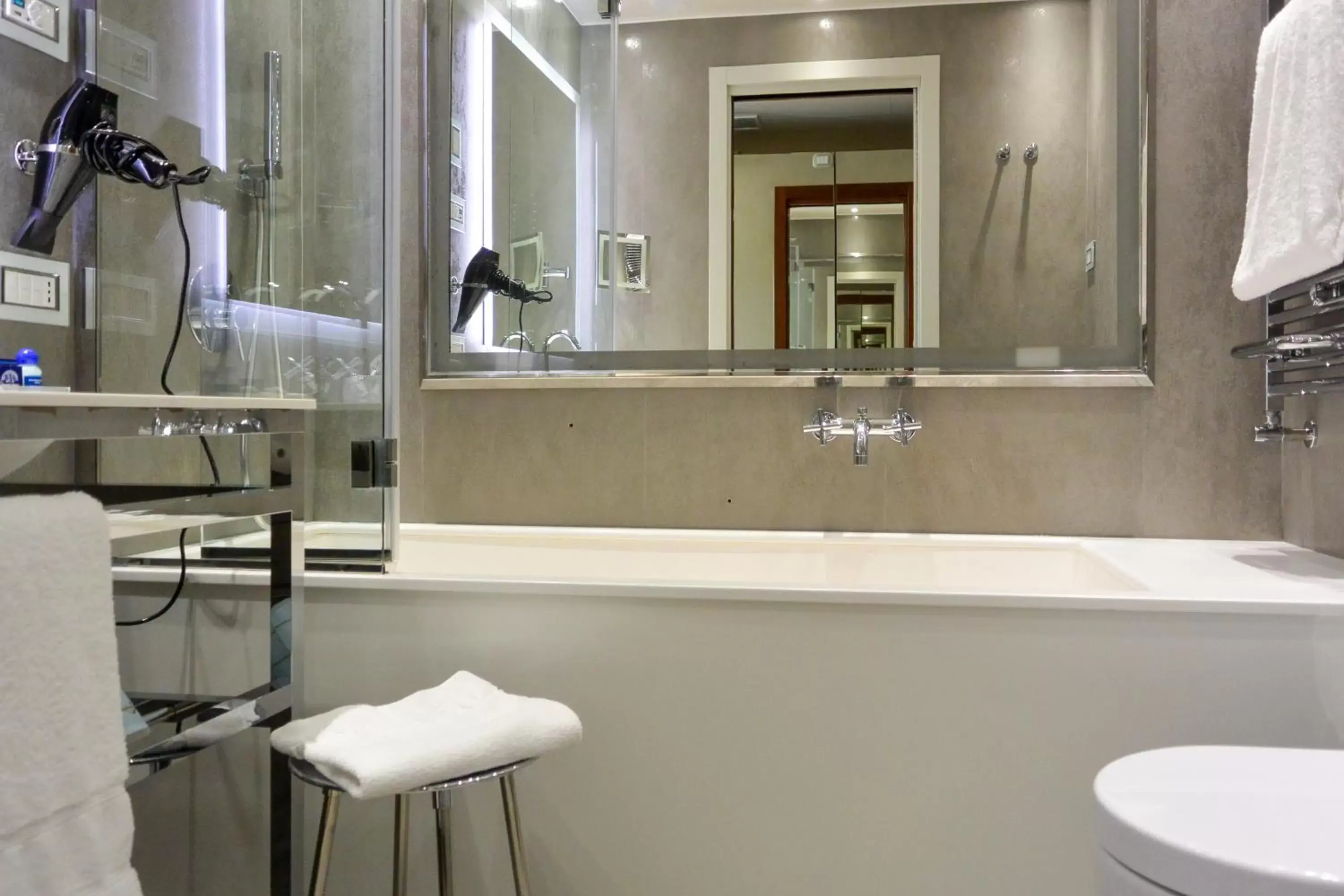 Bathroom in Hotel Santa Chiara
